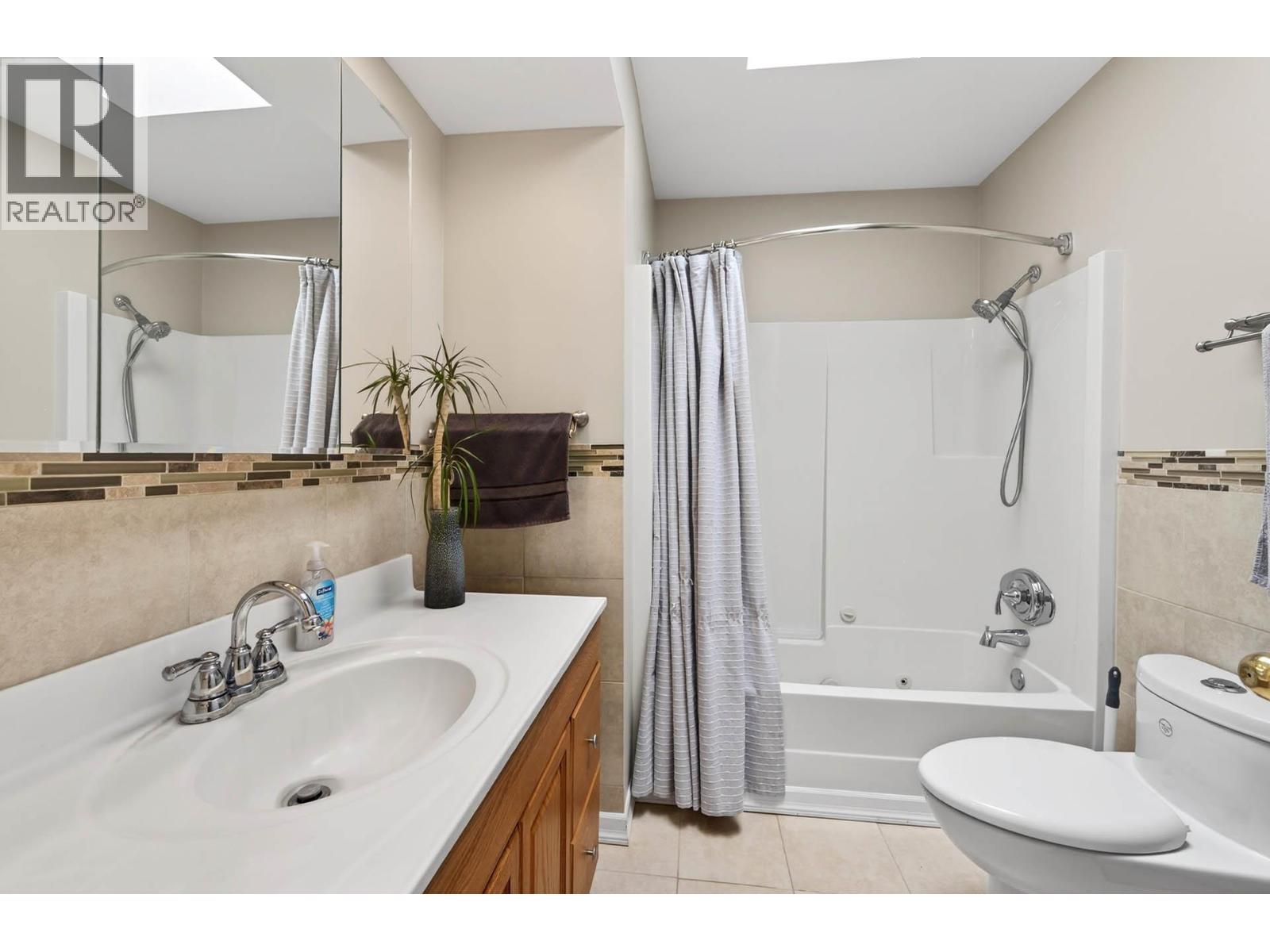 1008 Vista Point Road, Barriere, British Columbia  V0E 1E1 - Photo 15 - 10383854