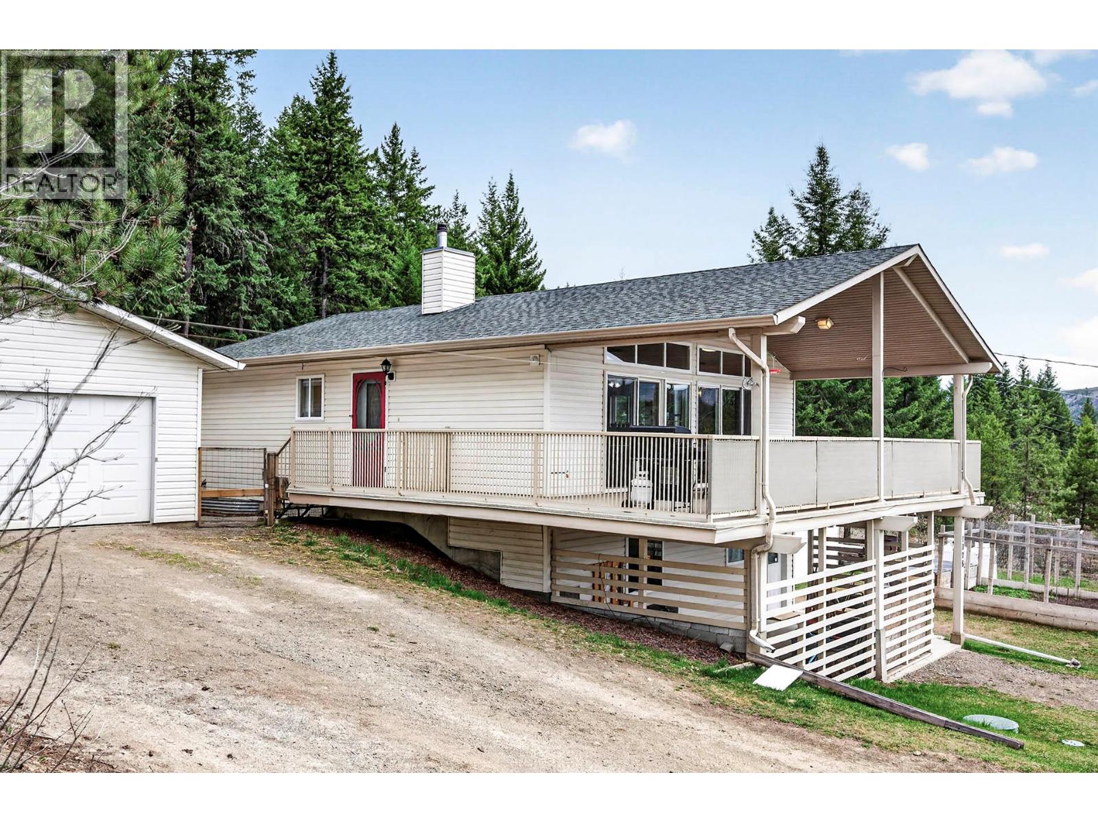 1008 Vista Point Road, Barriere, British Columbia  V0E 1E1 - Photo 31 - 10383854