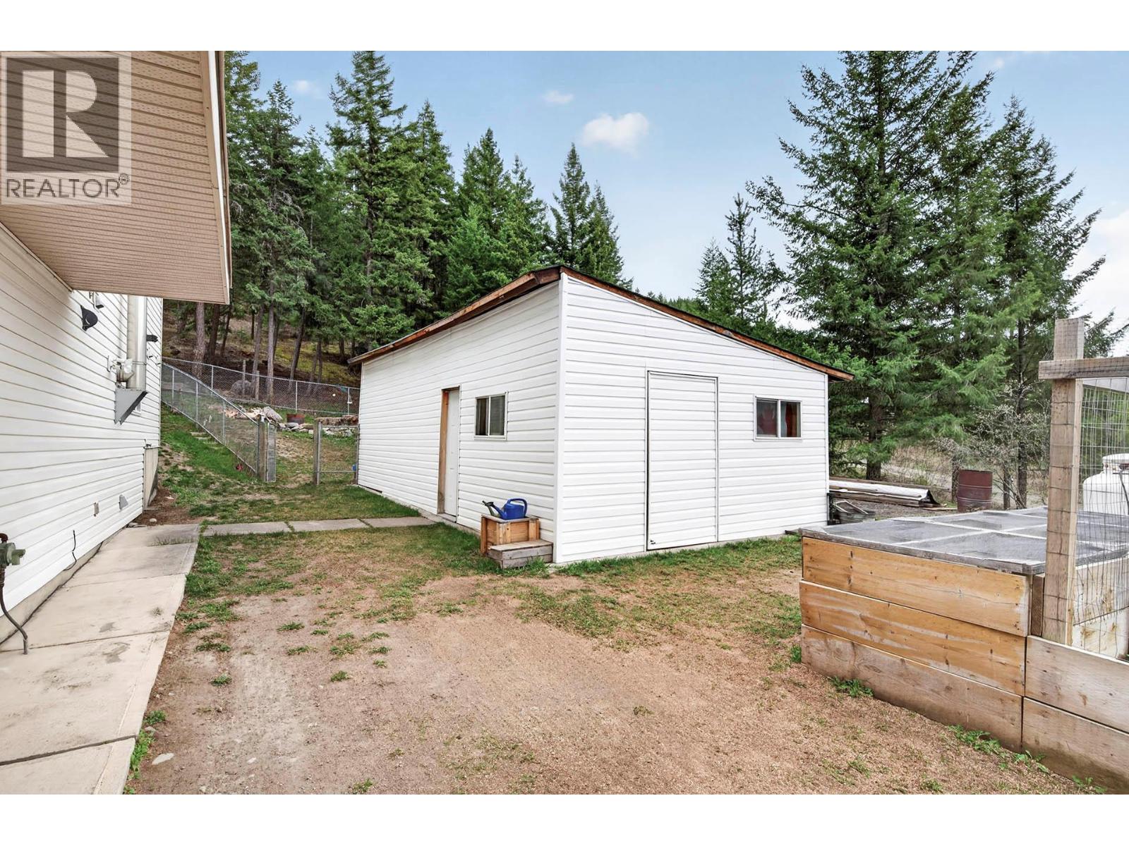 1008 Vista Point Road, Barriere, British Columbia  V0E 1E1 - Photo 35 - 10383854