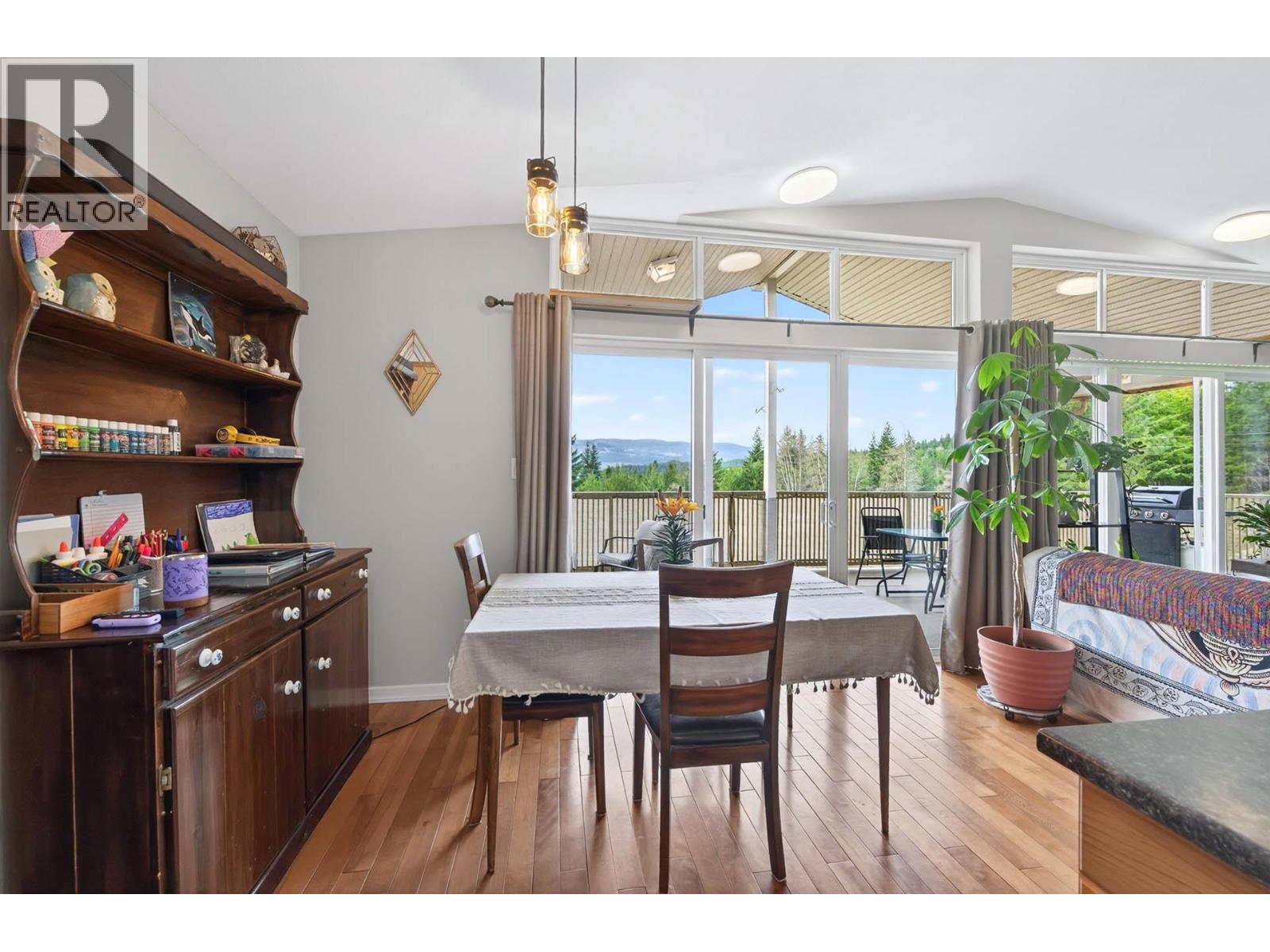 1008 Vista Point Road, Barriere, British Columbia  V0E 1E1 - Photo 6 - 10383854