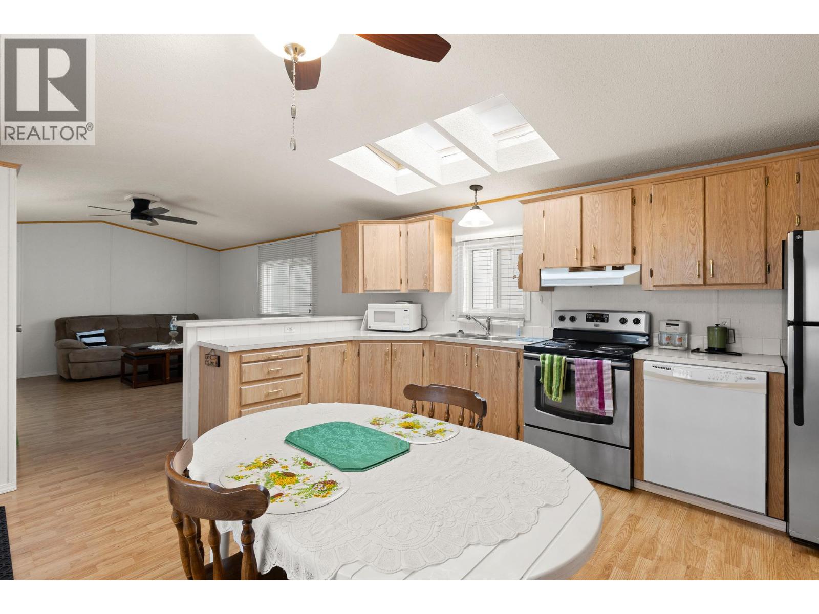 1929 97 Highway S Unit# 33, Westbank, British Columbia  V1Z 2Z1 - Photo 5 - 10383819