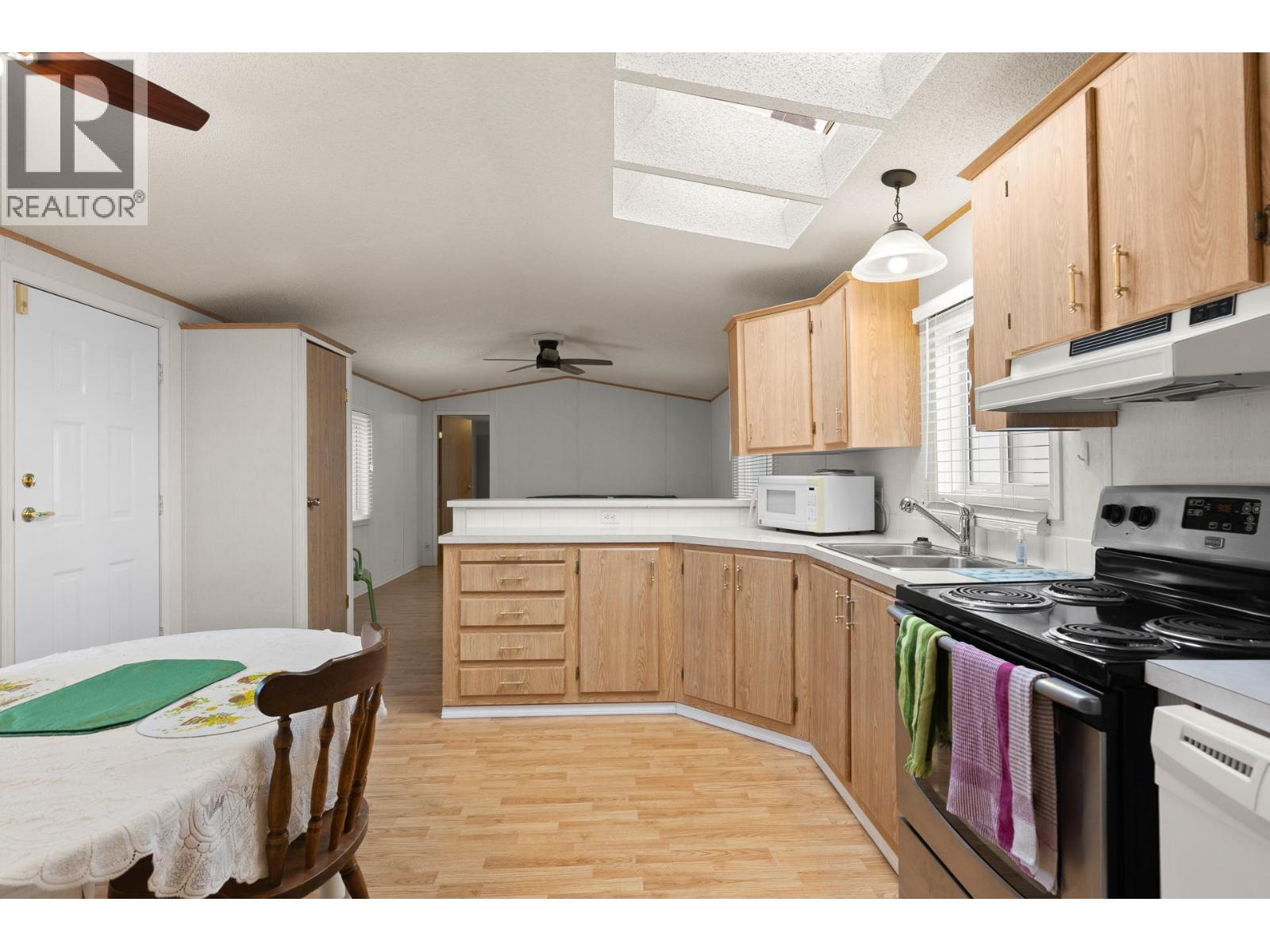 1929 97 Highway S Unit# 33, Westbank, British Columbia  V1Z 2Z1 - Photo 6 - 10383819