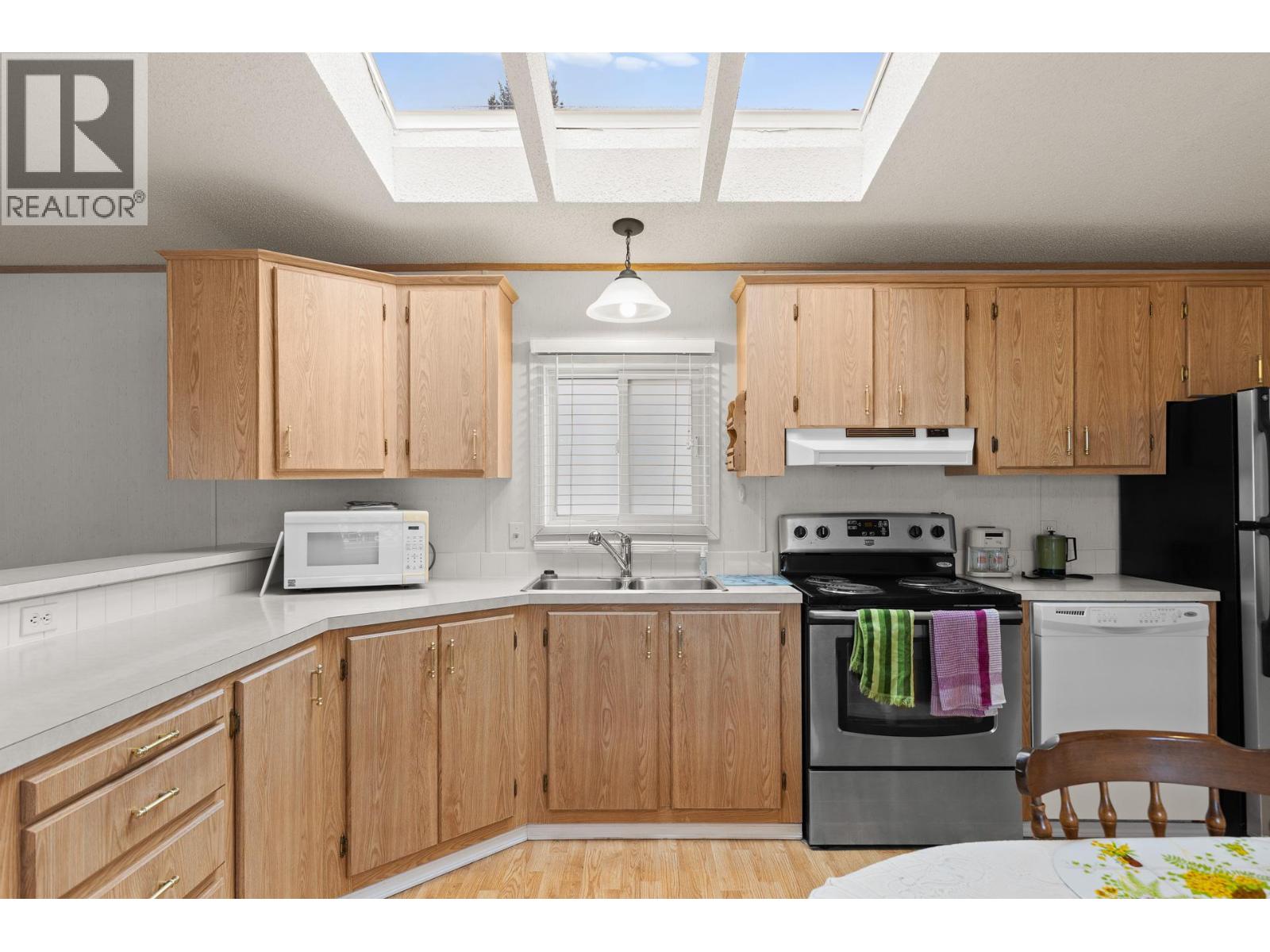 1929 97 Highway S Unit# 33, Westbank, British Columbia  V1Z 2Z1 - Photo 7 - 10383819