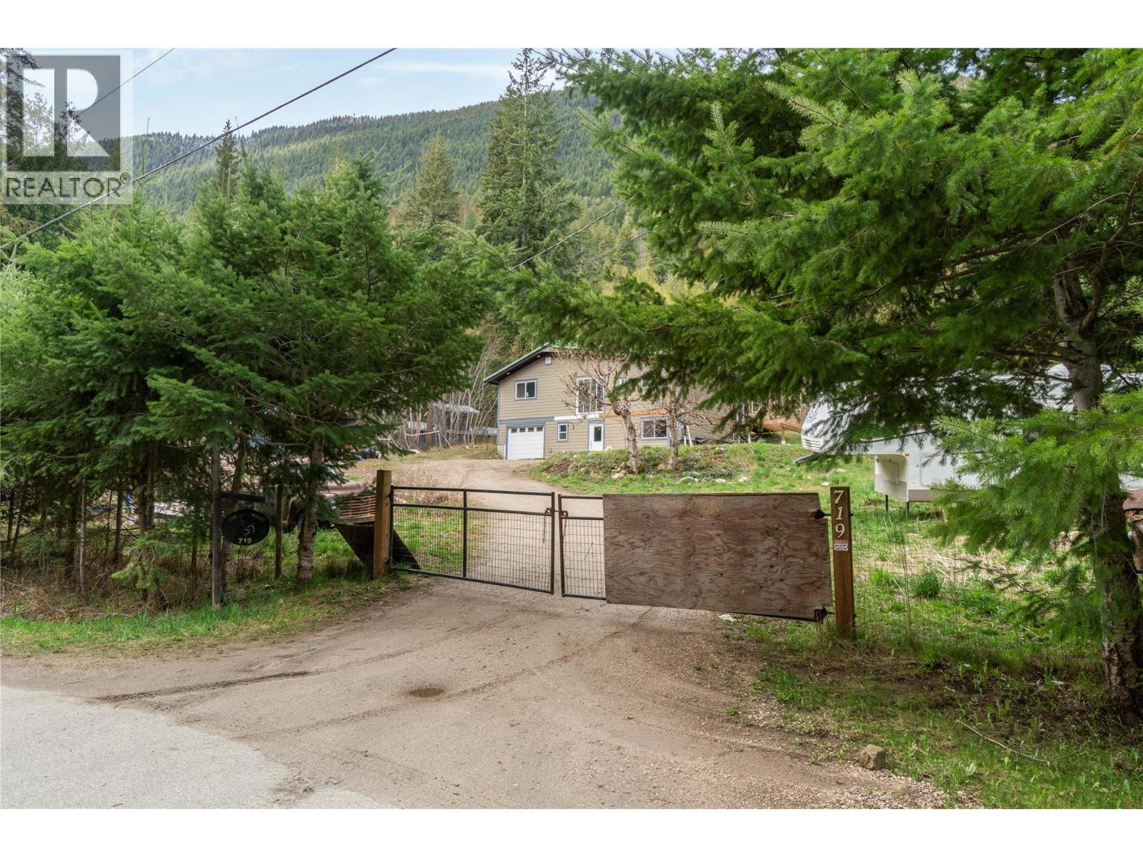 719 Abbington Lane, Tappen, British Columbia  V0E 2X3 - Photo 35 - 10383222