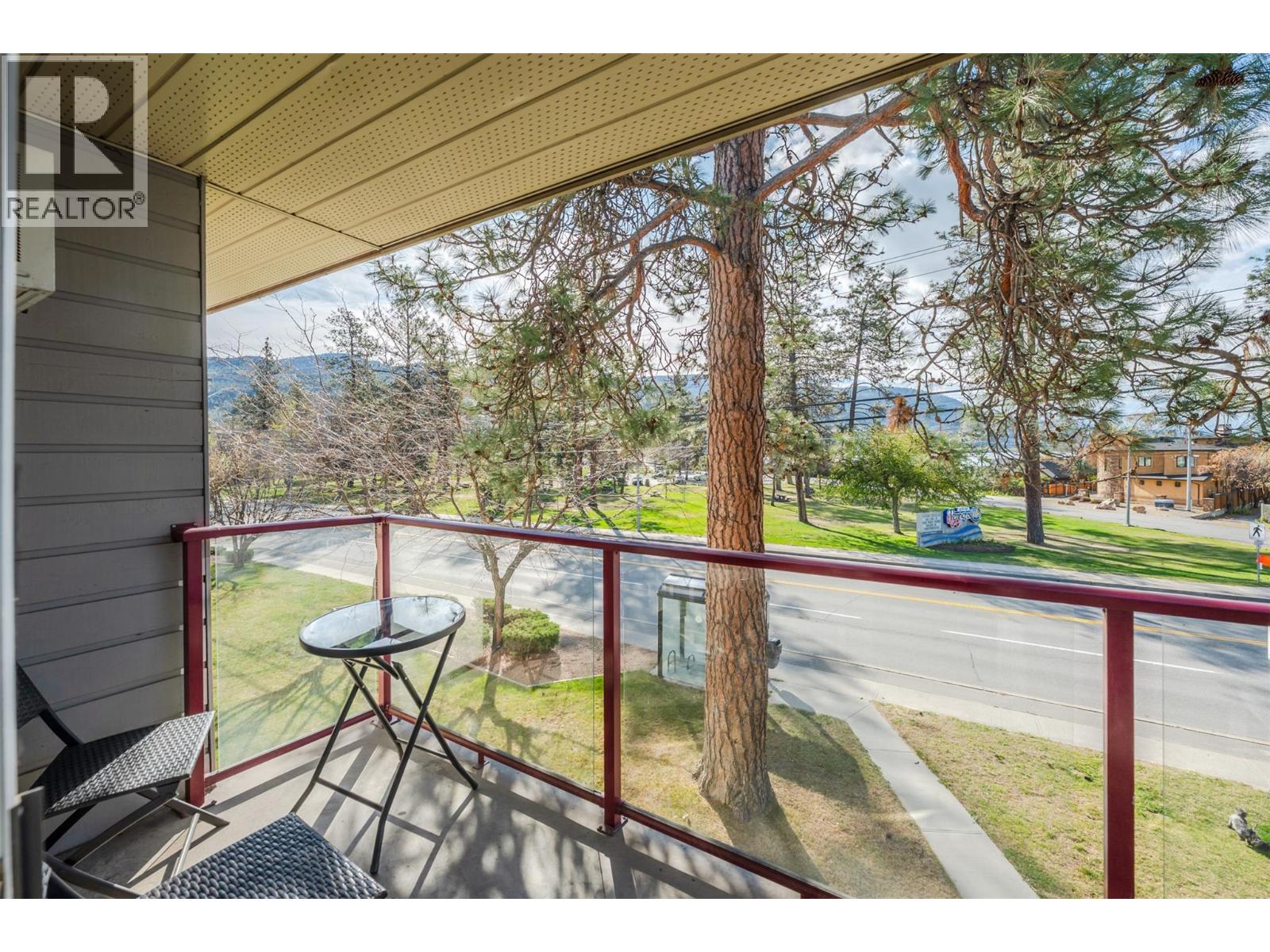 110 Skaha Place Unit# 303, Penticton, British Columbia  V2A 7L1 - Photo 5 - 10383539