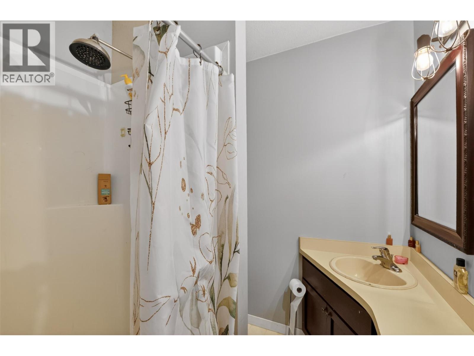 716 Mosley Place, Okanagan Falls, British Columbia  V0H 1R0 - Photo 18 - 10383483