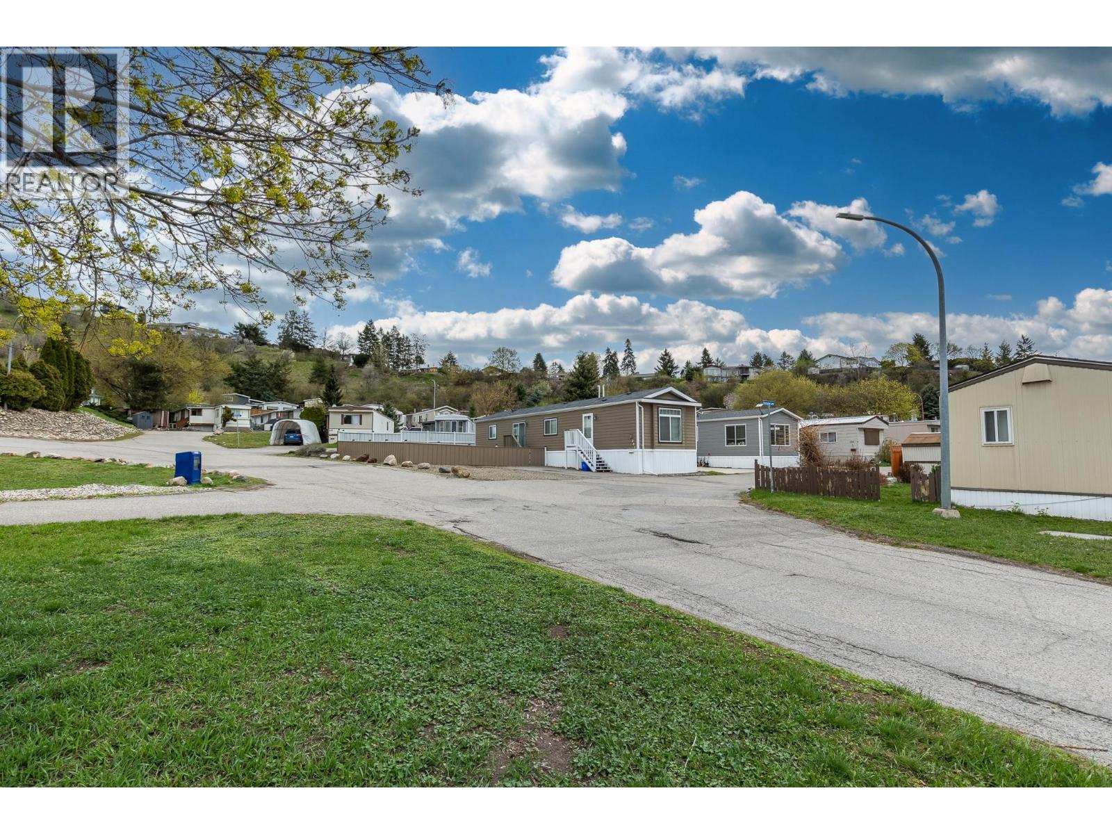 15401 Kalamalka Road Unit# 202, Coldstream, British Columbia  V1B 1Z3 - Photo 1 - 10383146