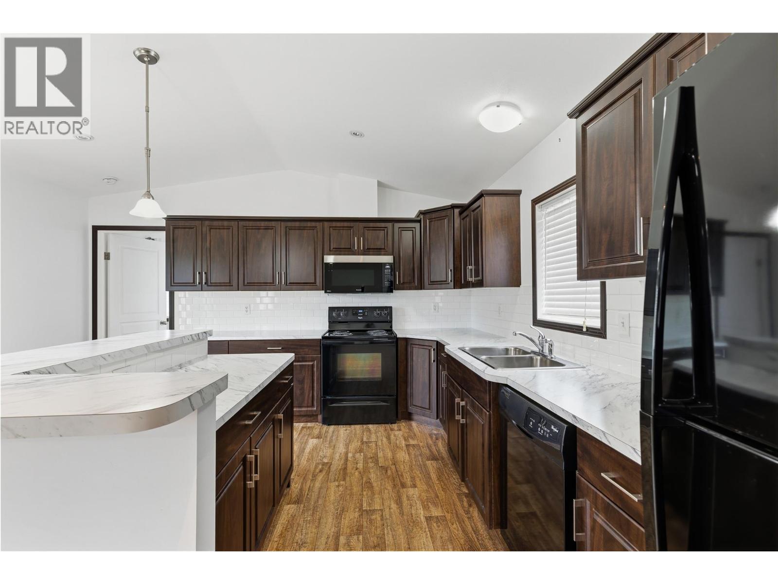 15401 Kalamalka Road Unit# 202, Coldstream, British Columbia  V1B 1Z3 - Photo 10 - 10383146