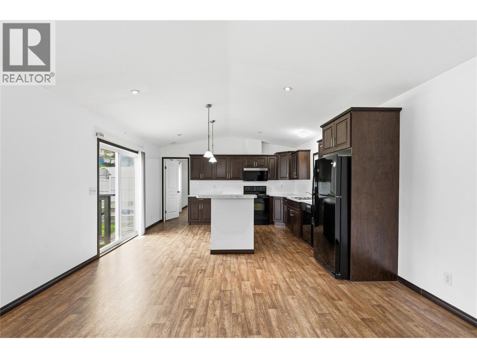 15401 Kalamalka Road Unit# 202, Coldstream, British Columbia  V1B 1Z3 - Photo 8 - 10383146