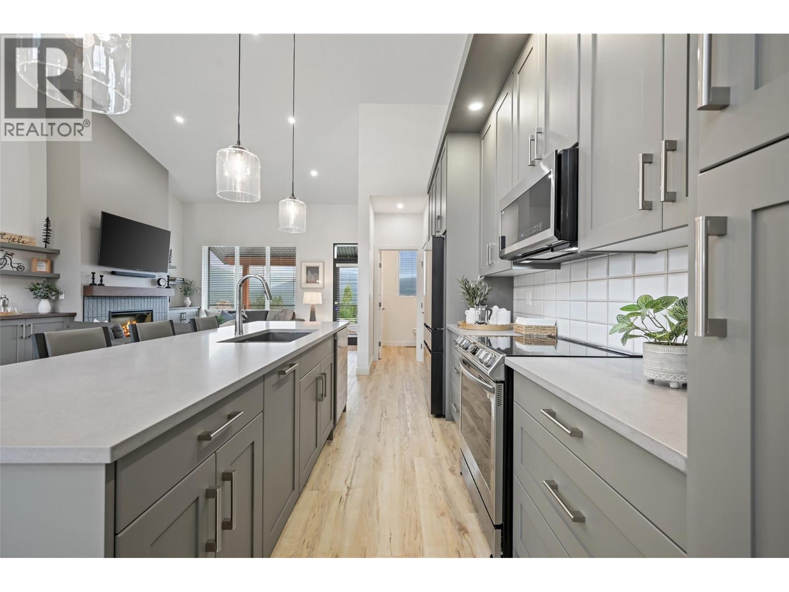 5150 Fairway Drive Unit# 22b, Fairmont Hot Springs, British Columbia  V0B 2L0 - Photo 13 - 10383812