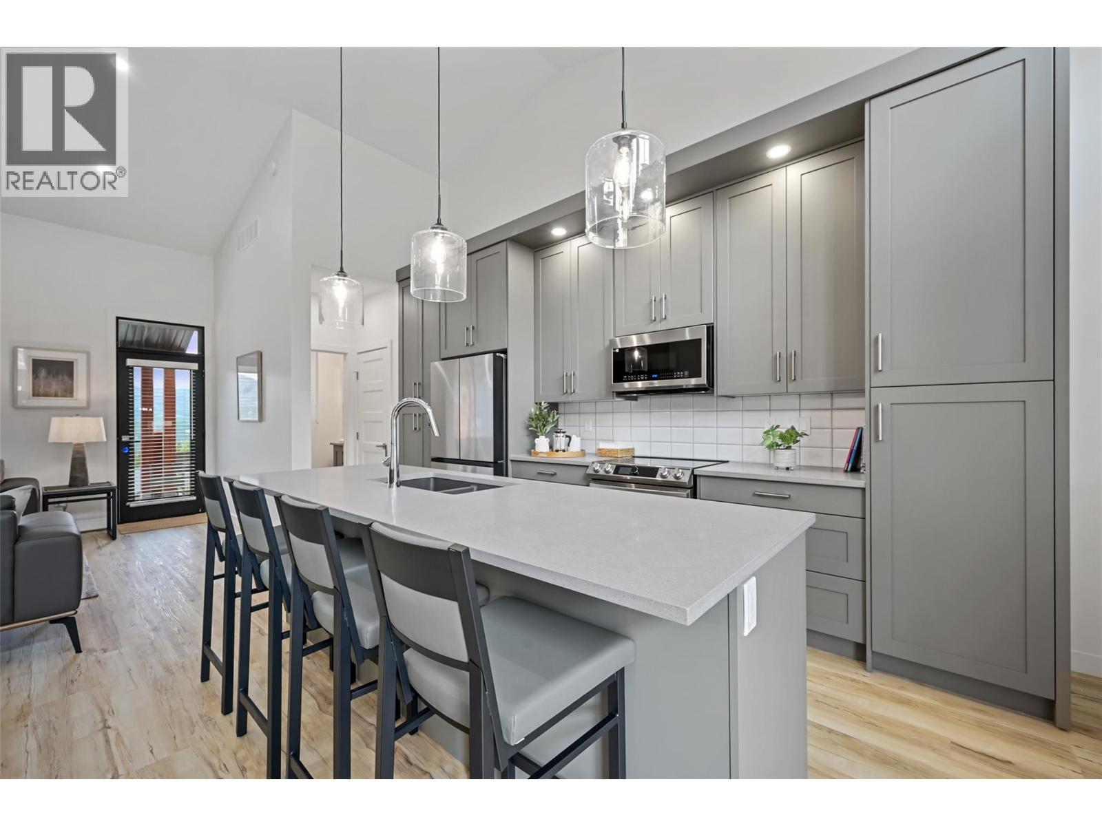 5150 Fairway Drive Unit# 22b, Fairmont Hot Springs, British Columbia  V0B 2L0 - Photo 4 - 10383812