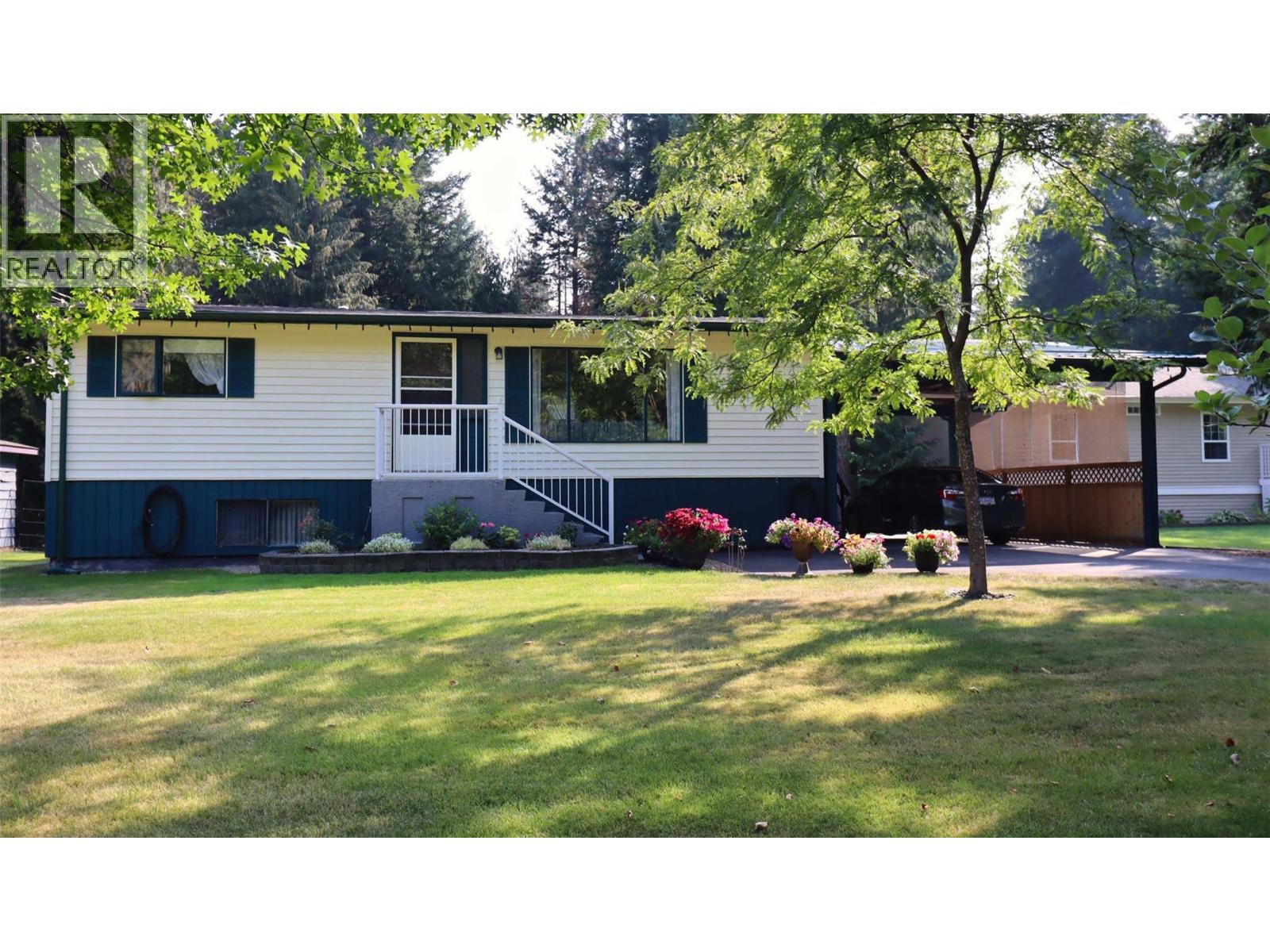 4090 Butters Road, Scotch Creek, British Columbia  V0E 1M5 - Photo 1 - 10383885