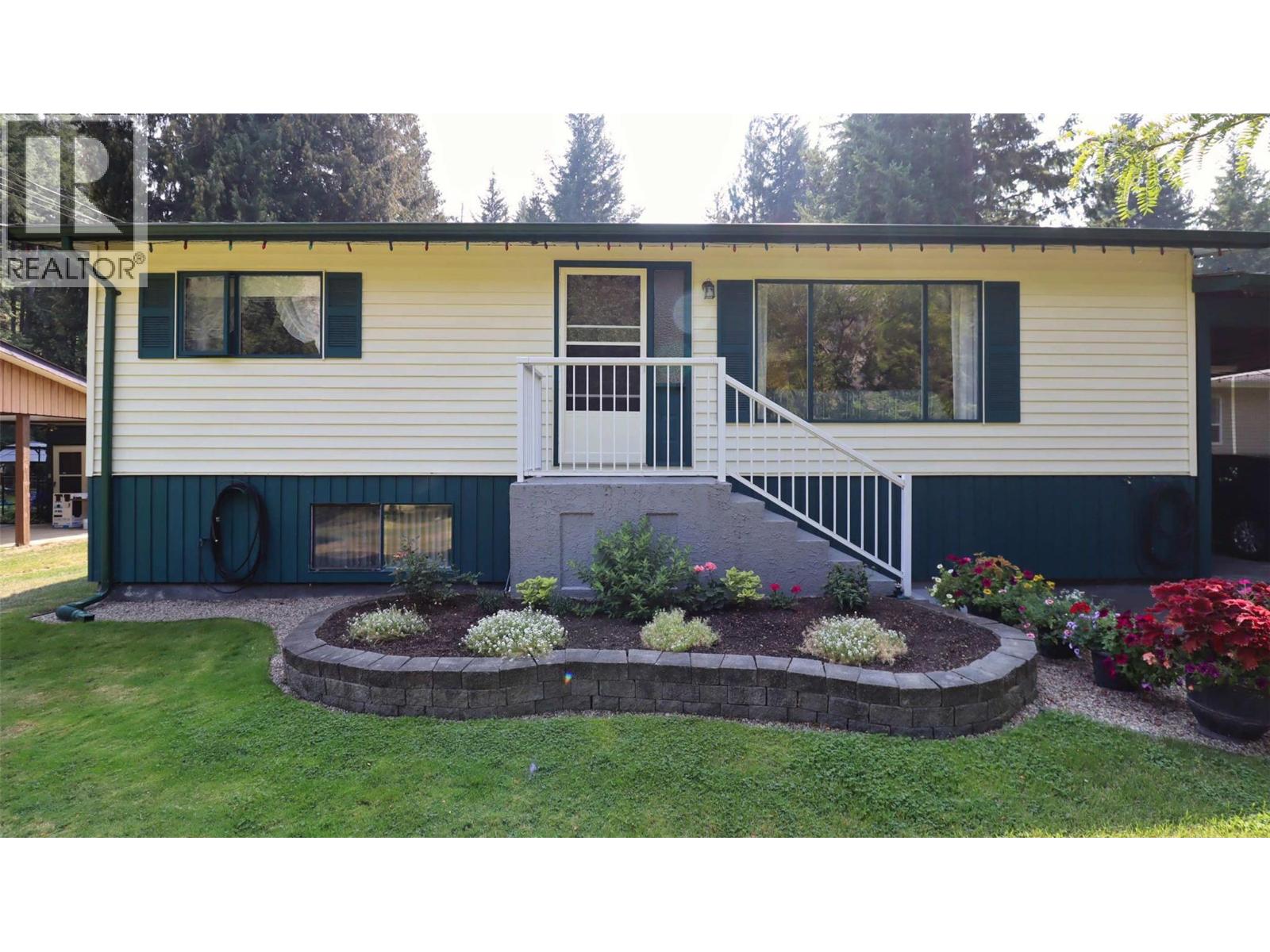 4090 Butters Road, Scotch Creek, British Columbia  V0E 1M5 - Photo 10 - 10383885