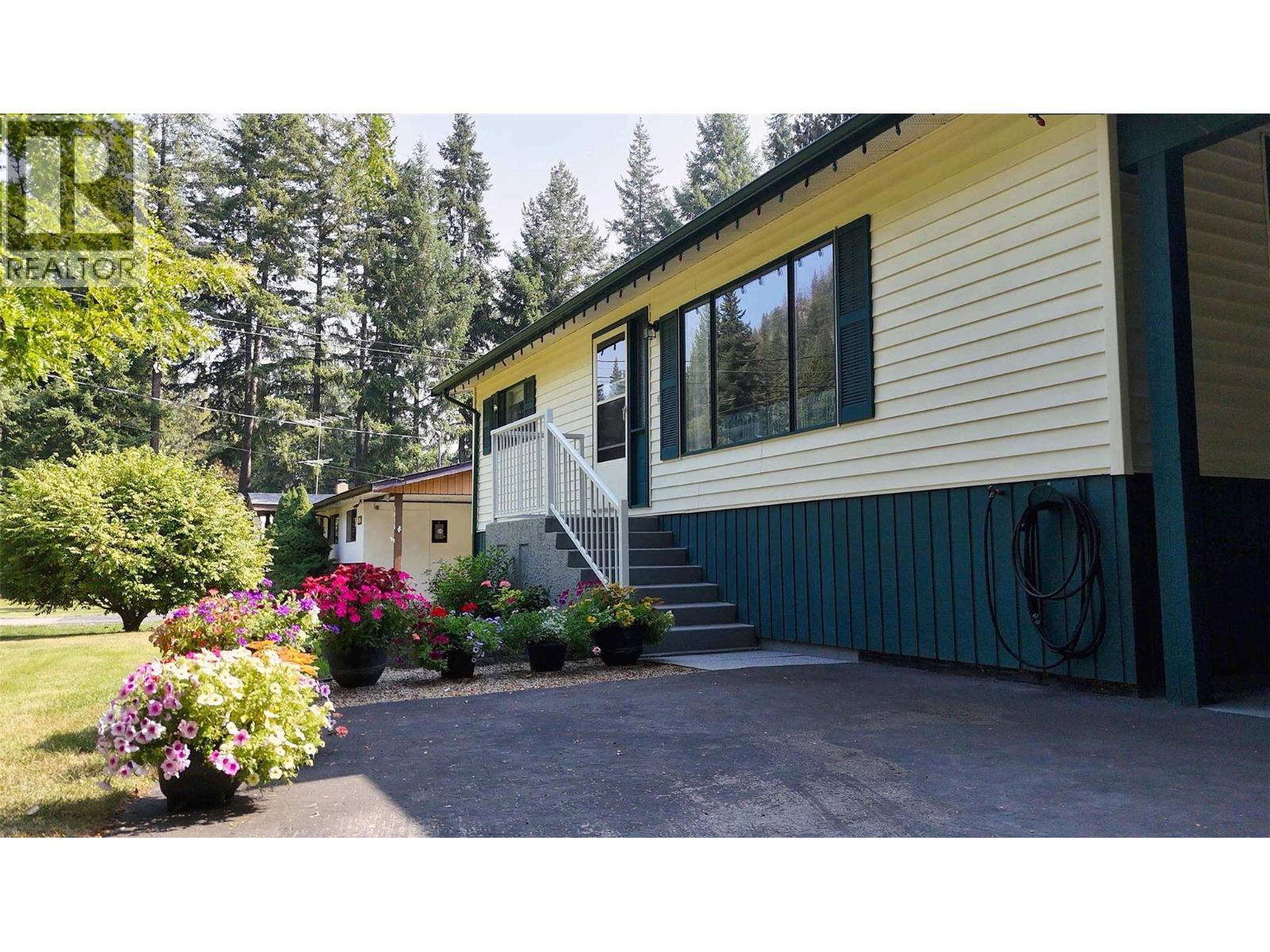 4090 Butters Road, Scotch Creek, British Columbia  V0E 1M5 - Photo 11 - 10383885