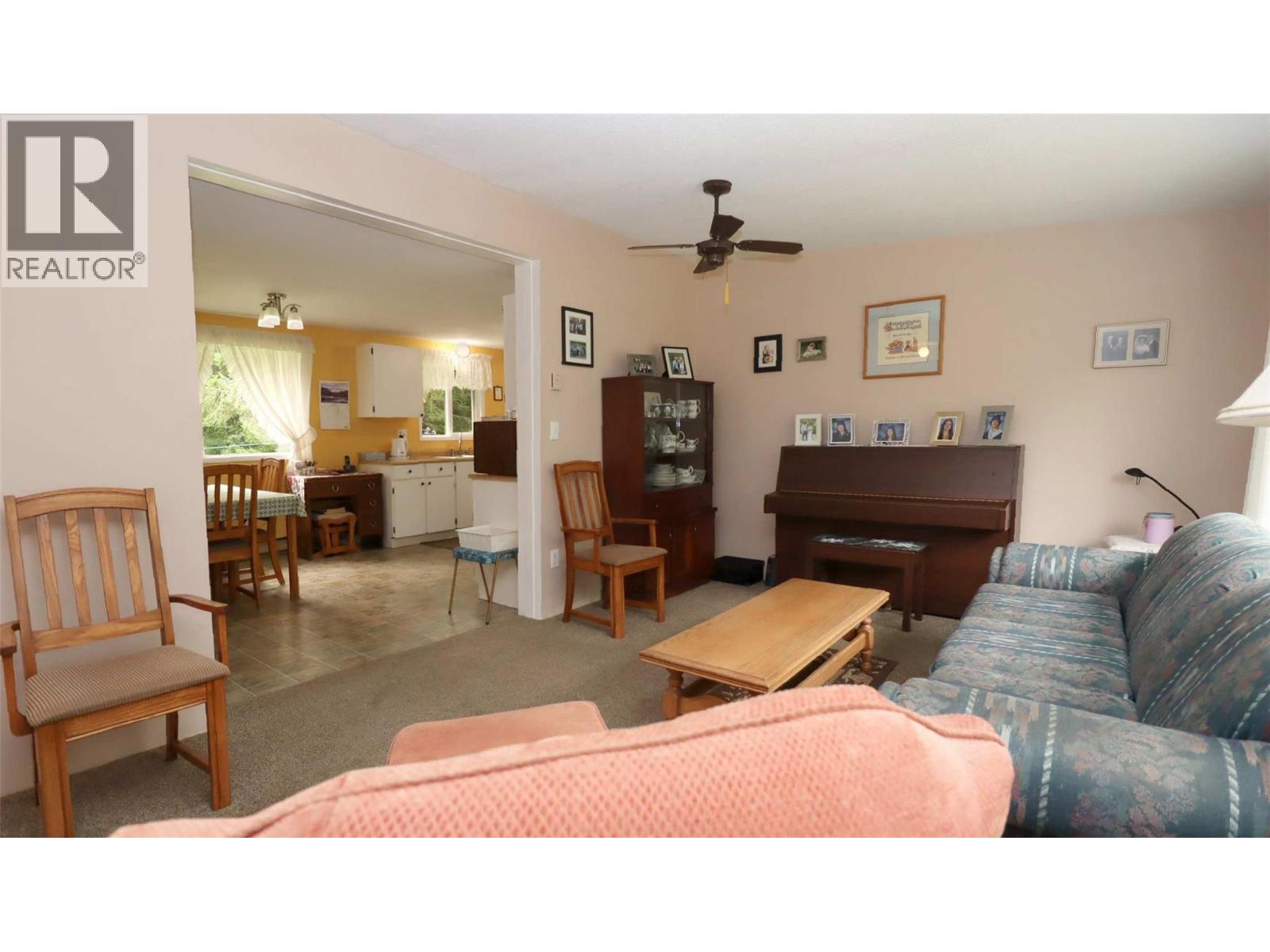 4090 Butters Road, Scotch Creek, British Columbia  V0E 1M5 - Photo 14 - 10383885