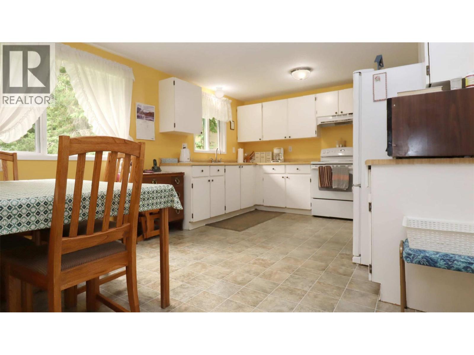 4090 Butters Road, Scotch Creek, British Columbia  V0E 1M5 - Photo 16 - 10383885