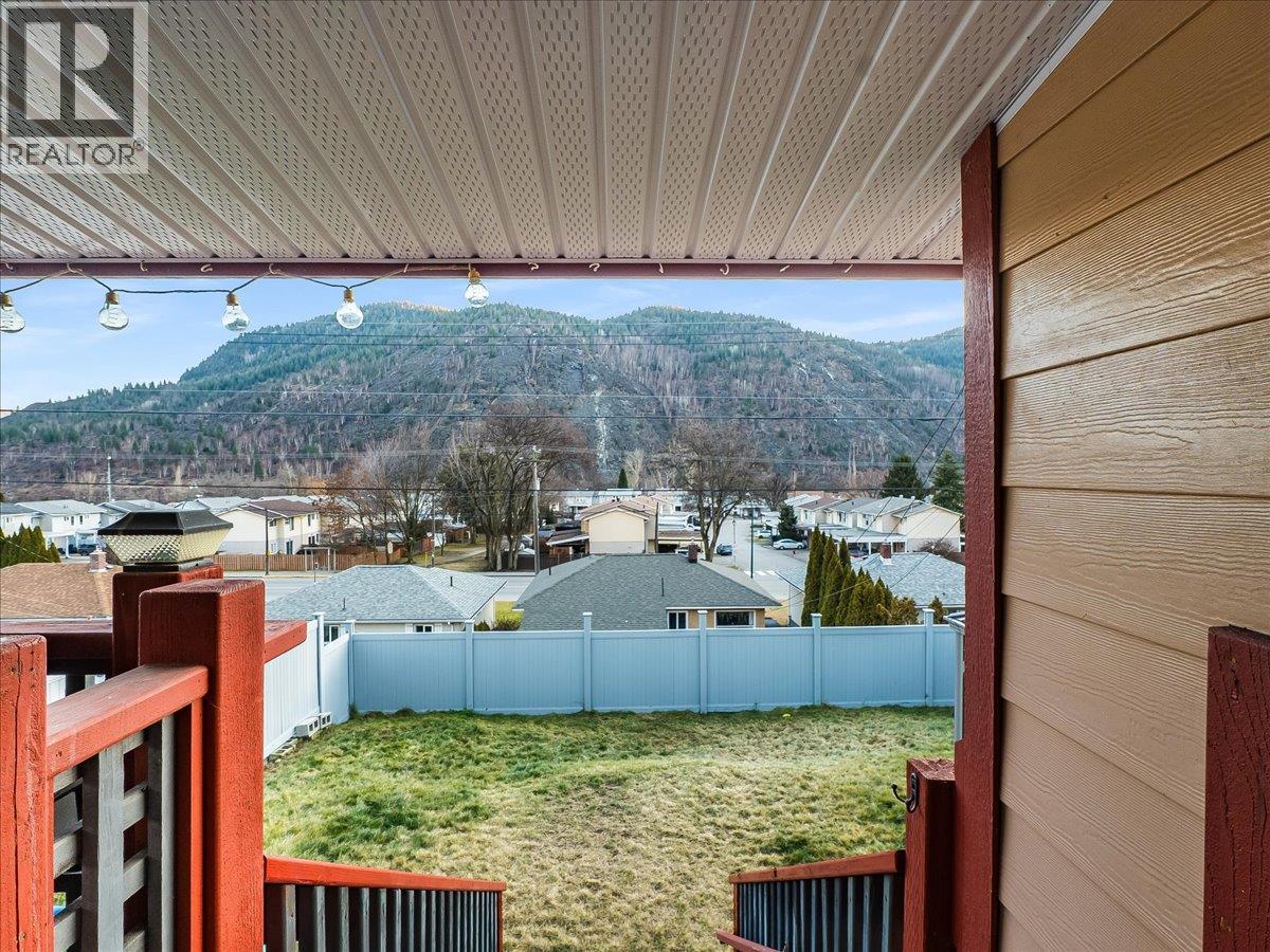 3330 Dahlia Crescent, Trail, British Columbia  V1R 2X9 - Photo 24 - 10383739