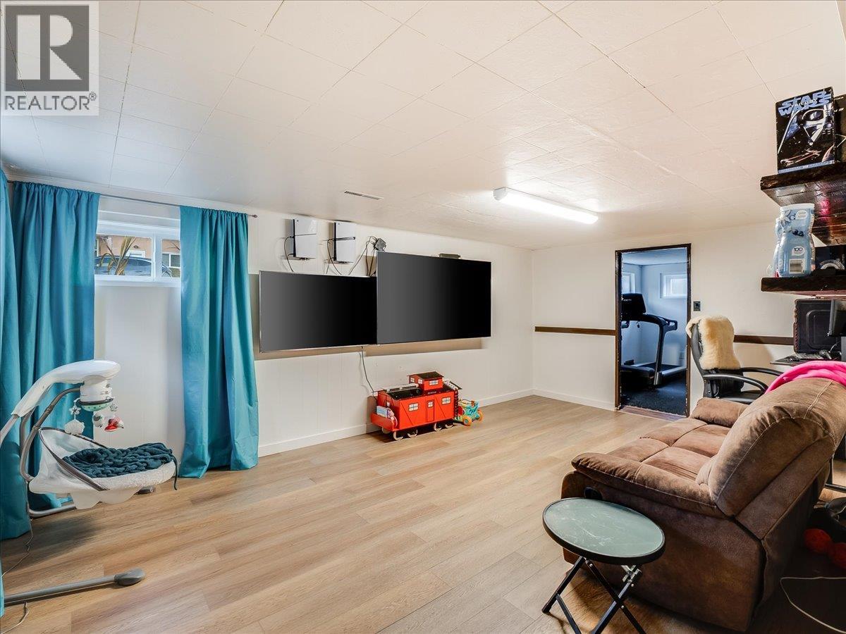 3330 Dahlia Crescent, Trail, British Columbia  V1R 2X9 - Photo 33 - 10383739