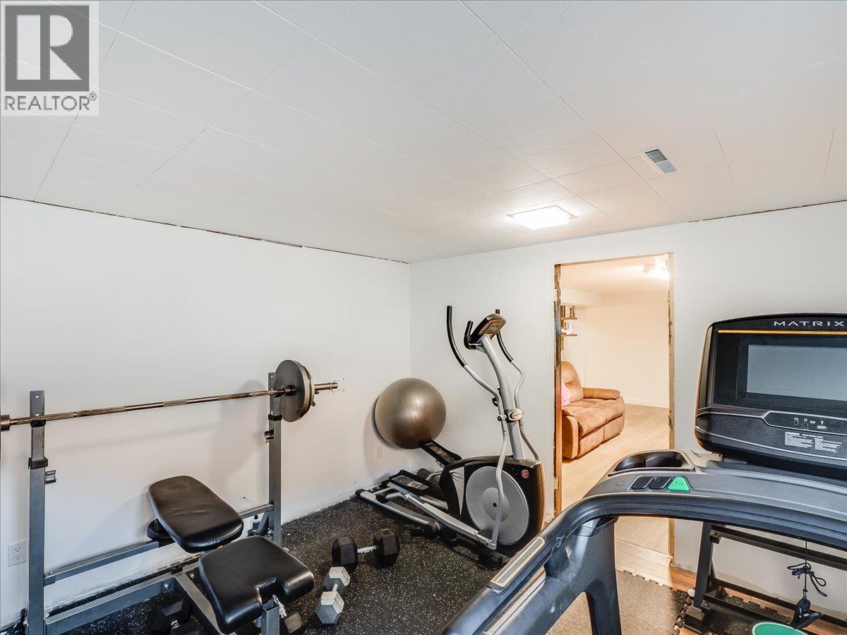 3330 Dahlia Crescent, Trail, British Columbia  V1R 2X9 - Photo 39 - 10383739