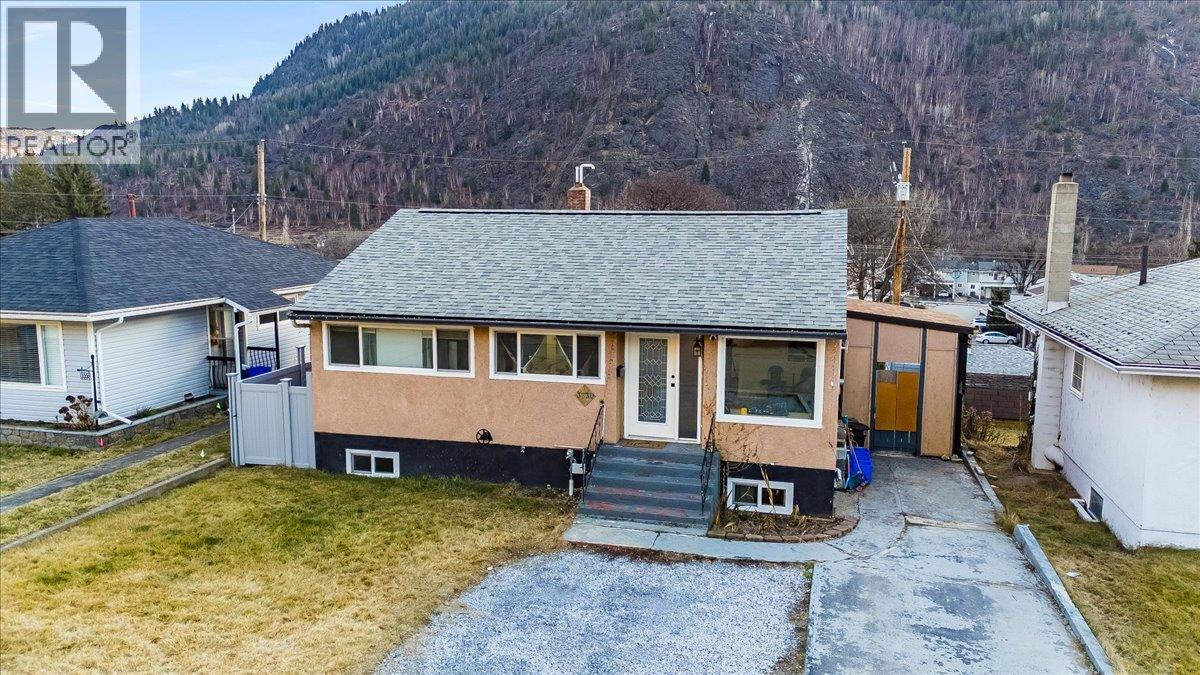 3330 Dahlia Crescent, Trail, British Columbia  V1R 2X9 - Photo 44 - 10383739