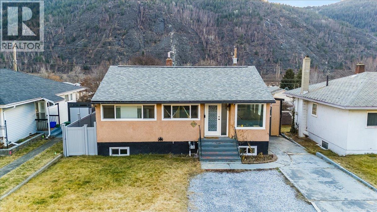 3330 Dahlia Crescent, Trail, British Columbia  V1R 2X9 - Photo 45 - 10383739