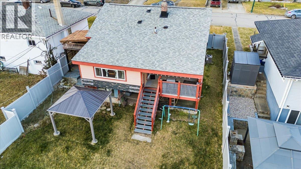 3330 Dahlia Crescent, Trail, British Columbia  V1R 2X9 - Photo 5 - 10383739