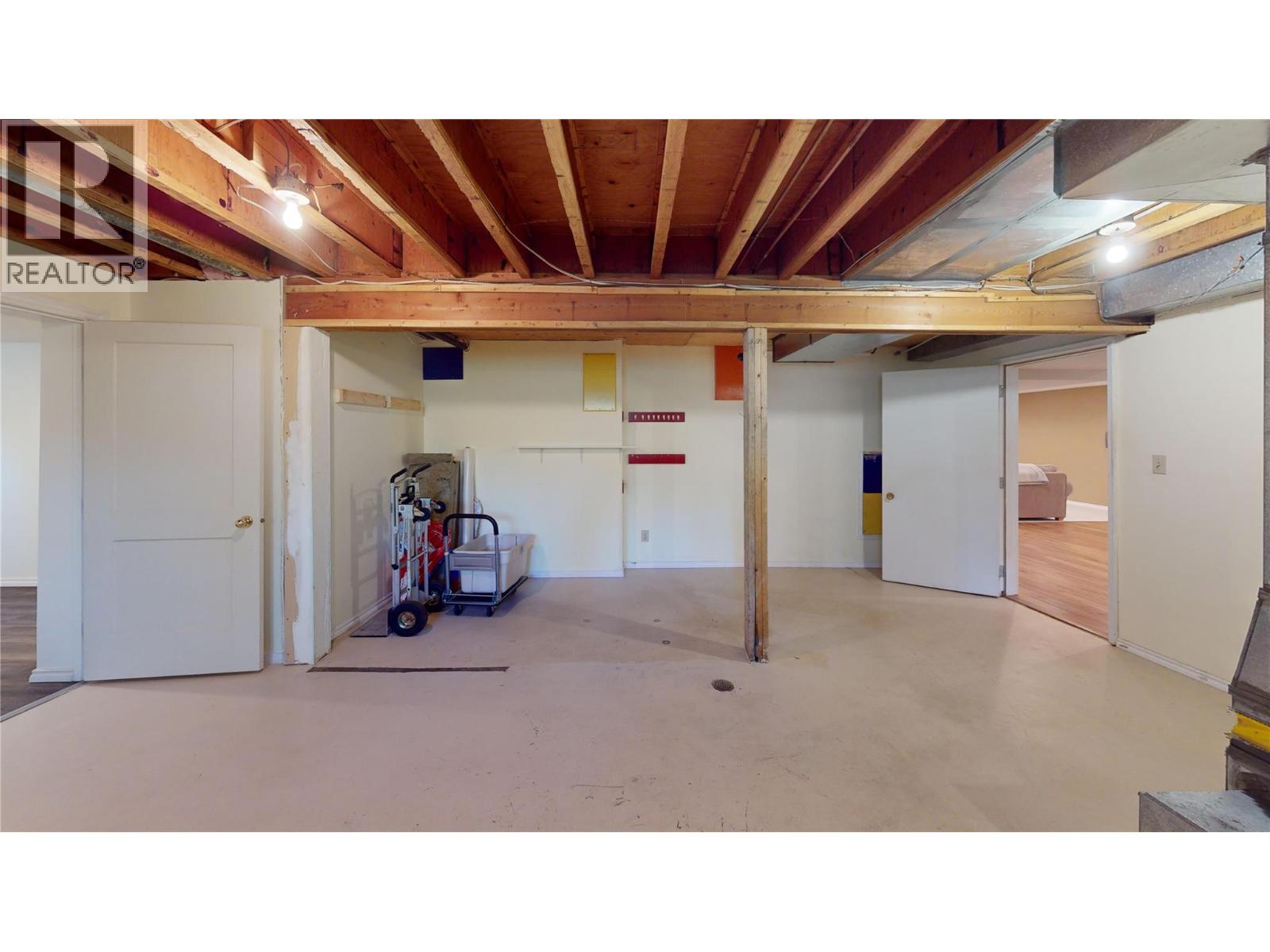 105 Castle Mountain Road, Fernie, British Columbia  V0B 1M4 - Photo 42 - 10383475