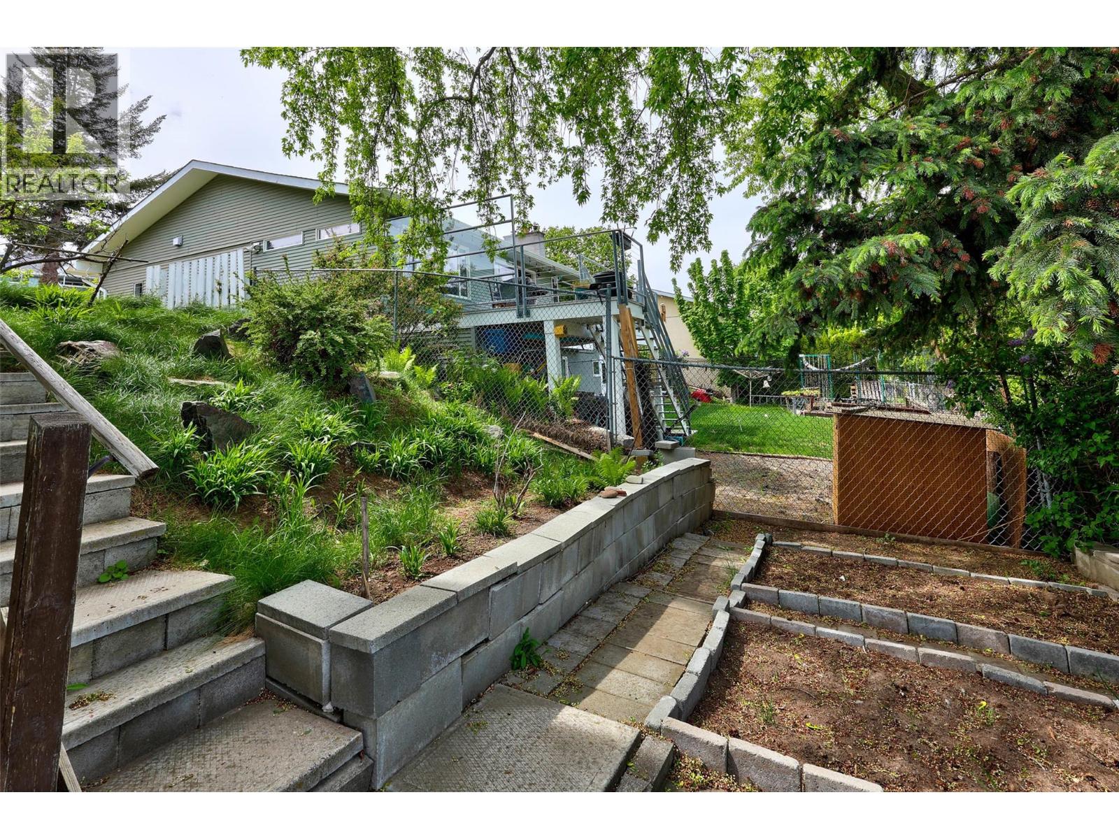 178 Waddington Drive, Kamloops, British Columbia  V2E 1M4 - Photo 27 - 10383882