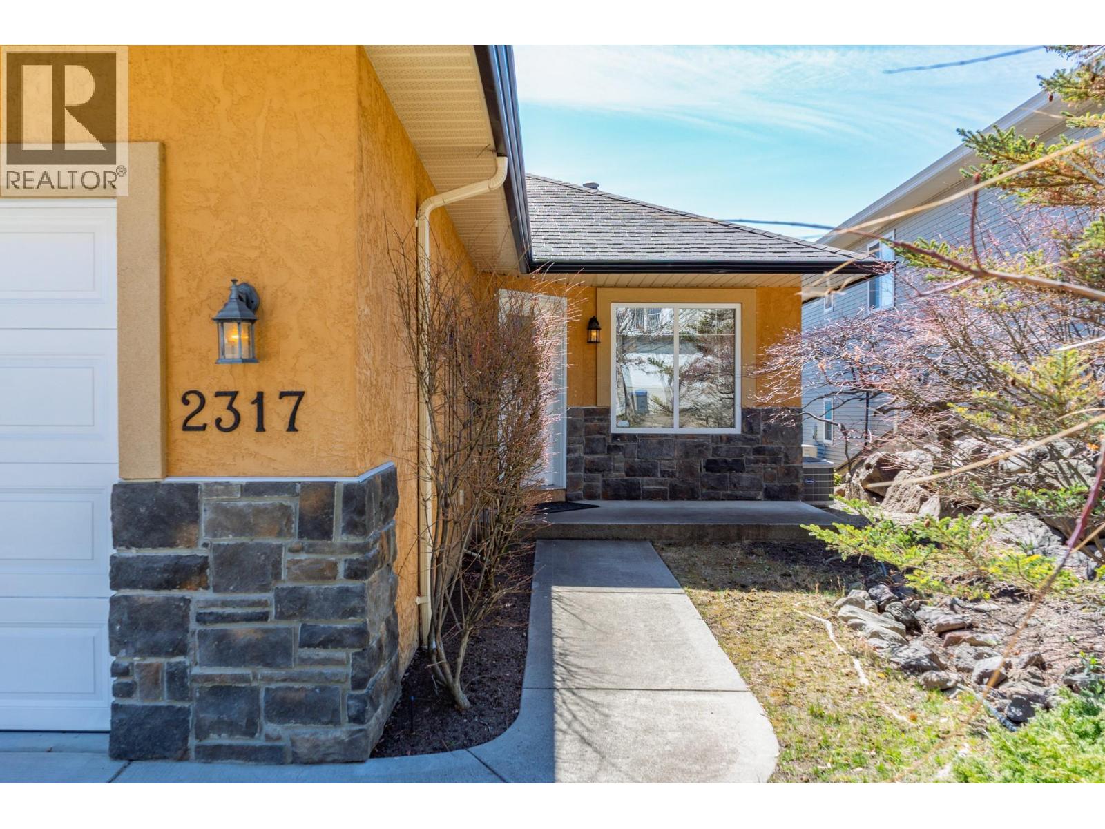 2317 Shannon Heights Place, West Kelowna, British Columbia  V4T 2V2 - Photo 2 - 10383372
