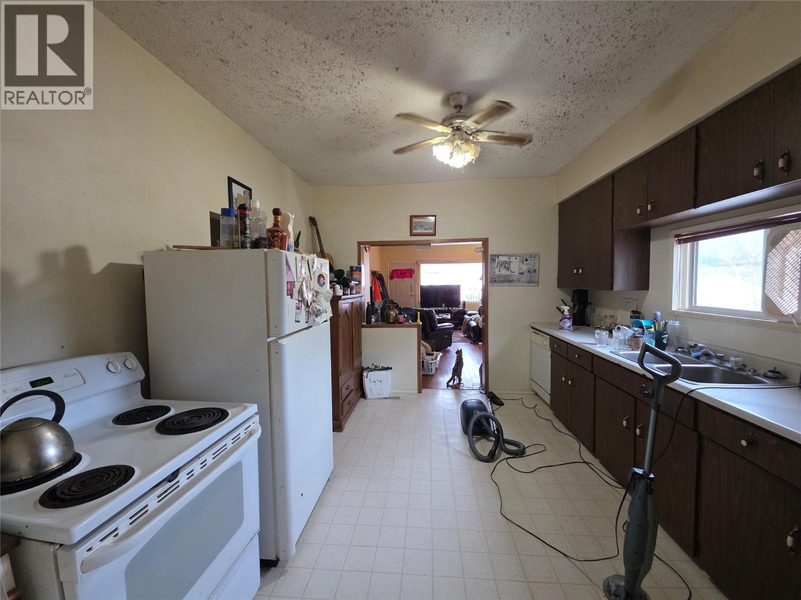 1290 Nelson Avenue, Trail, British Columbia  V1R 3H6 - Photo 6 - 10383332