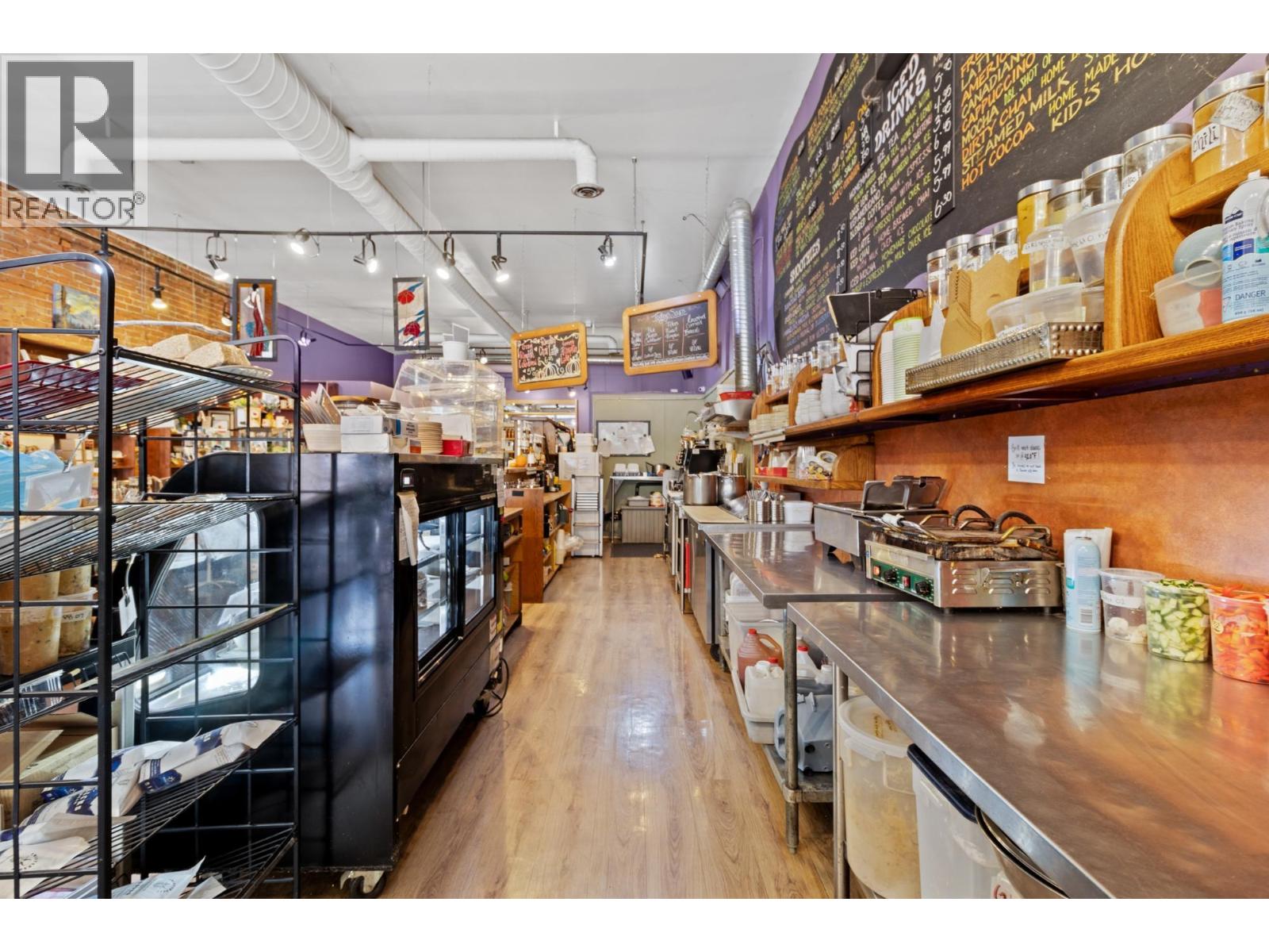 246 Victoria Street, Kamloops, British Columbia  V2C 2A2 - Photo 14 - 10383551