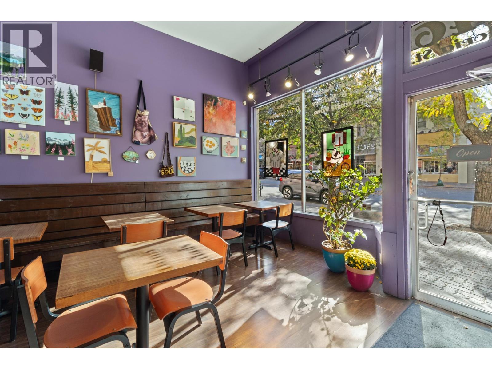 246 Victoria Street, Kamloops, British Columbia  V2C 2A2 - Photo 2 - 10383551