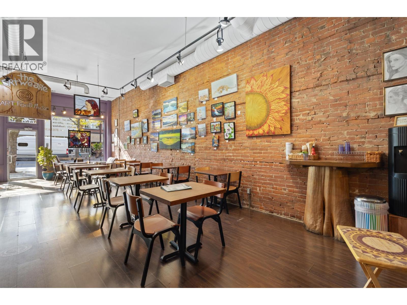 246 Victoria Street, Kamloops, British Columbia  V2C 2A2 - Photo 3 - 10383551