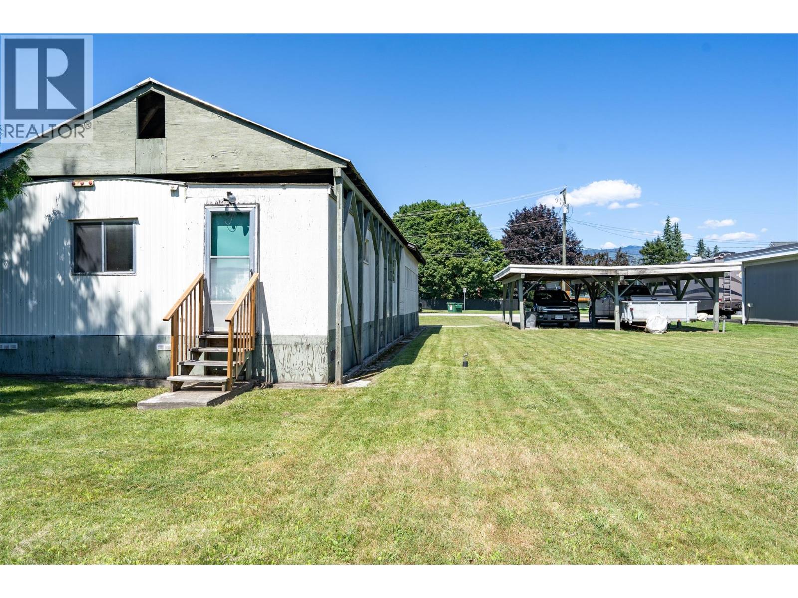 802 Center Street, Revelstoke, British Columbia  V0E 2S0 - Photo 24 - 10383767