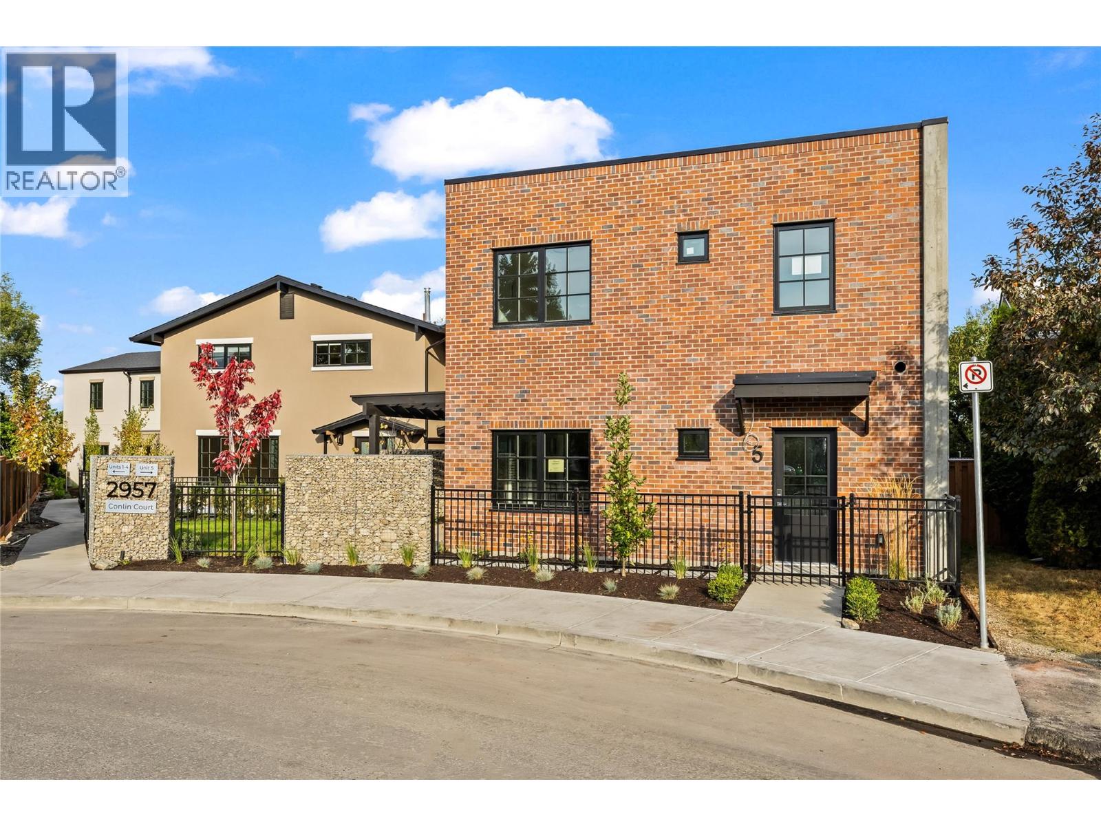 2957 Conlin Court Unit# 3, Kelowna, British Columbia  V1Y 7S7 - Photo 1 - 10383474