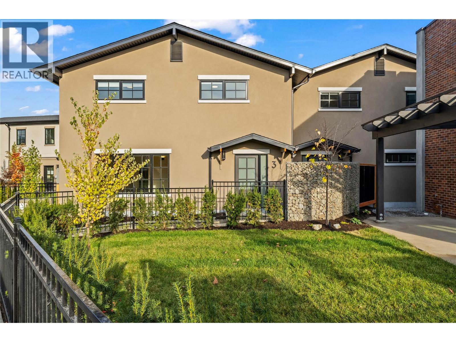 2957 Conlin Court Unit# 3, Kelowna, British Columbia  V1Y 7S7 - Photo 4 - 10383474