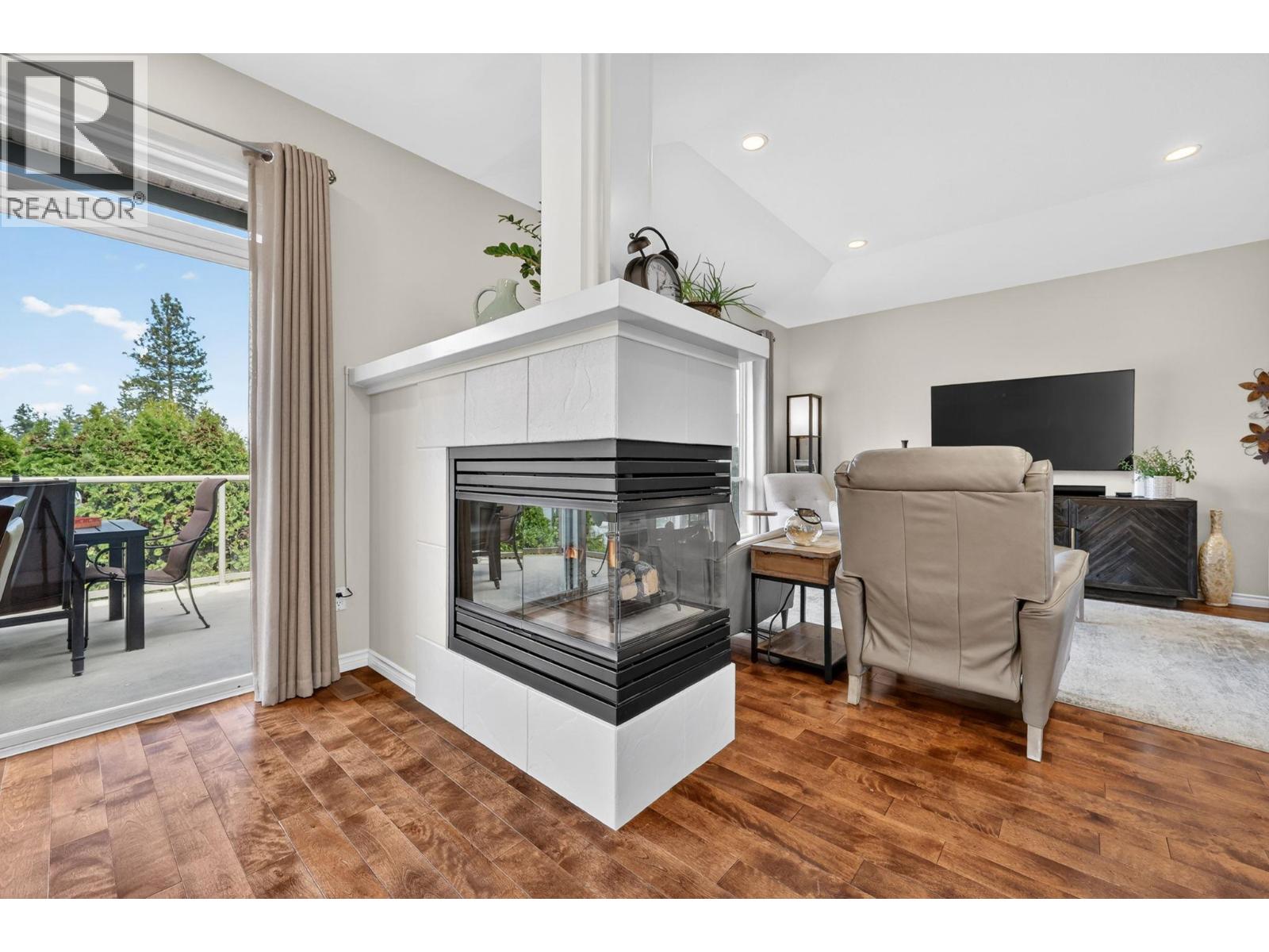 3925 Gallaghers Circle, Kelowna, British Columbia  V1W 3Z9 - Photo 14 - 10382977