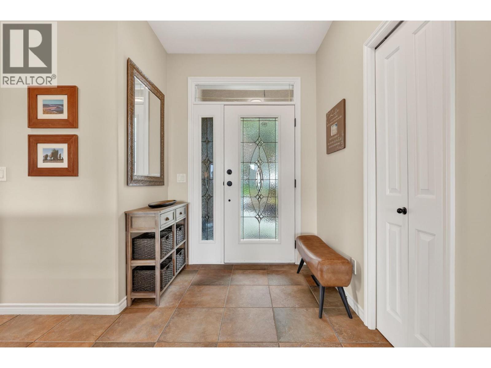 3925 Gallaghers Circle, Kelowna, British Columbia  V1W 3Z9 - Photo 3 - 10382977