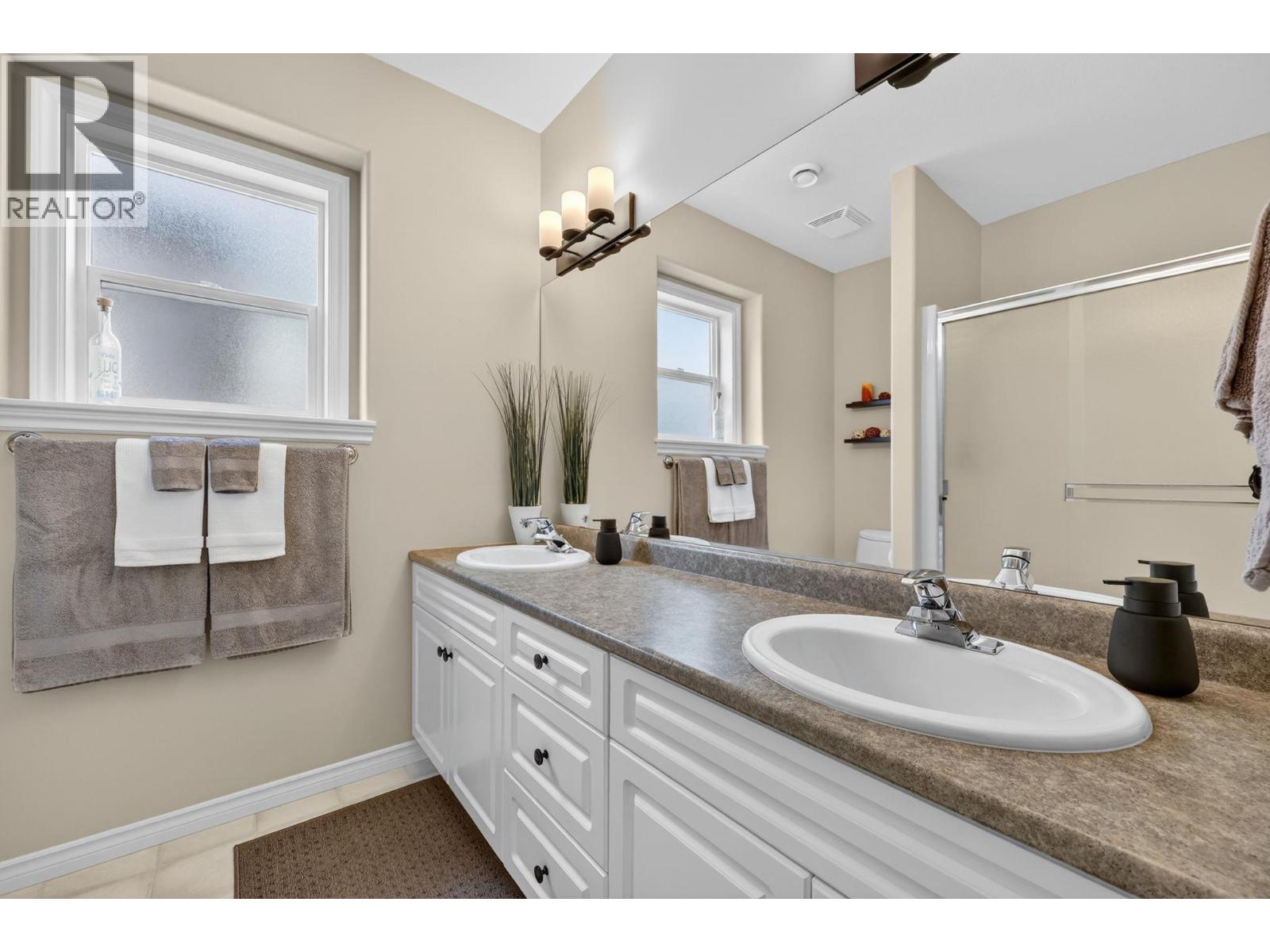 3925 Gallaghers Circle, Kelowna, British Columbia  V1W 3Z9 - Photo 47 - 10382977