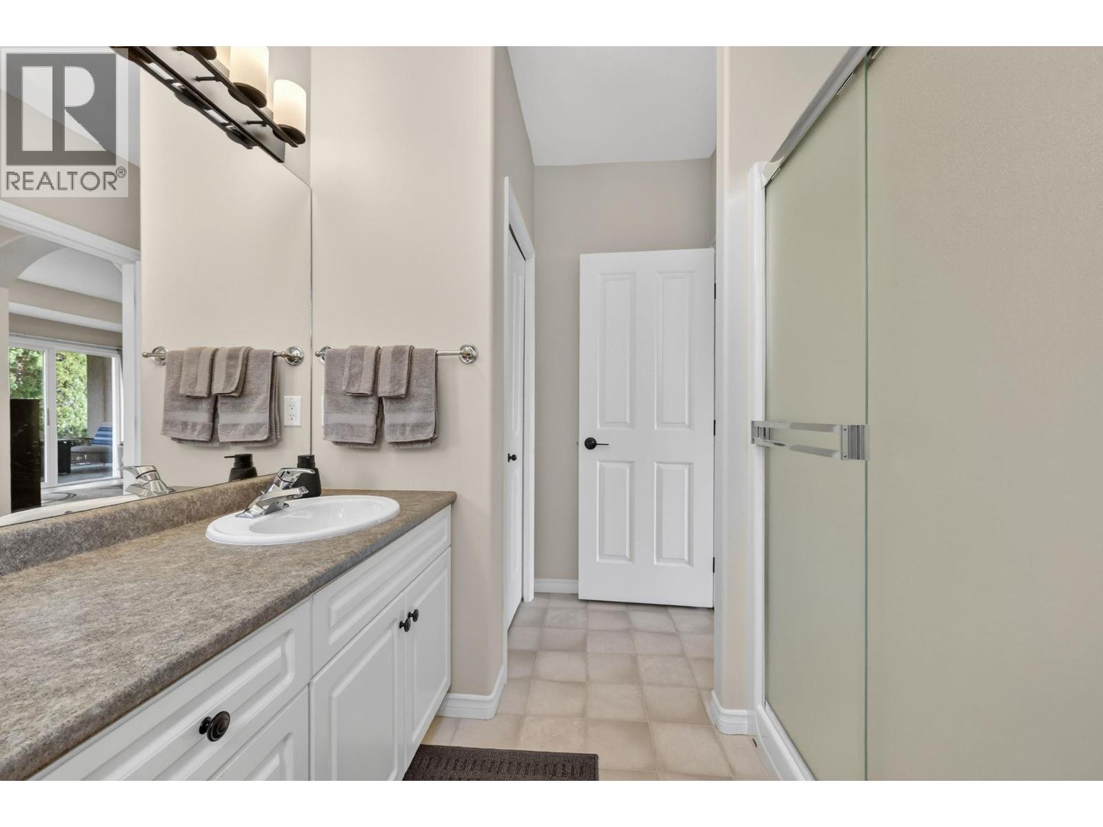 3925 Gallaghers Circle, Kelowna, British Columbia  V1W 3Z9 - Photo 48 - 10382977