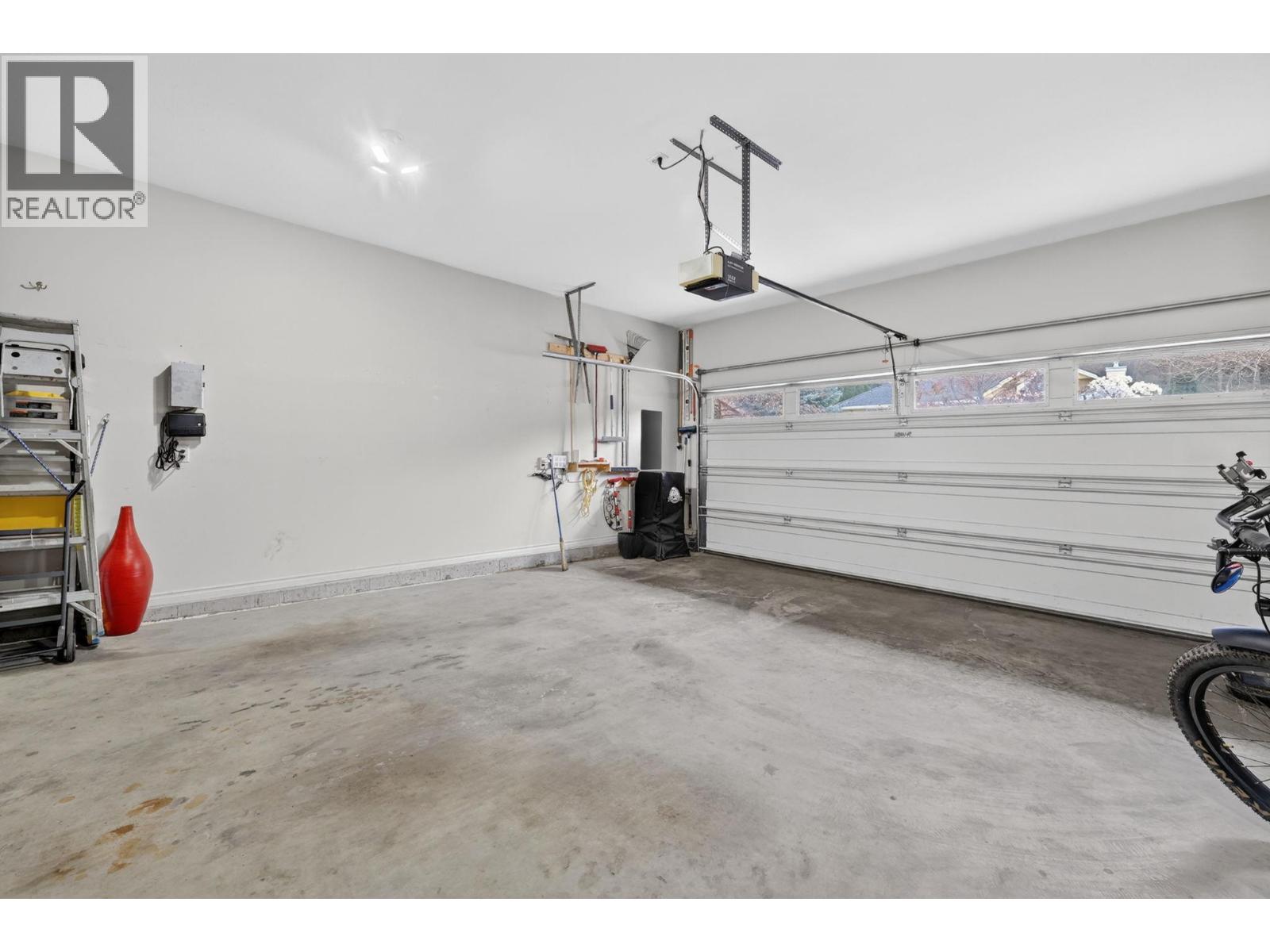 3925 Gallaghers Circle, Kelowna, British Columbia  V1W 3Z9 - Photo 58 - 10382977