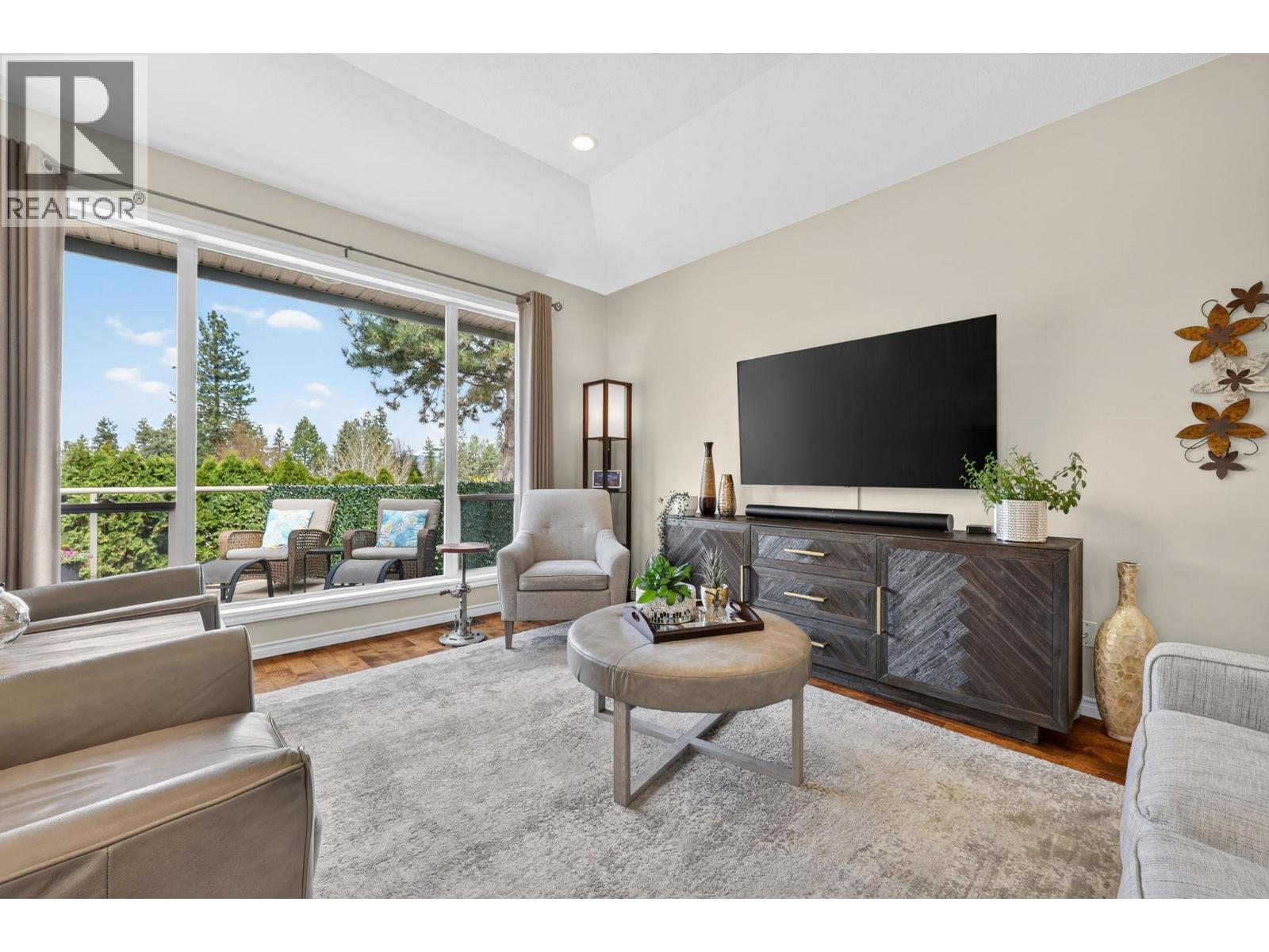 3925 Gallaghers Circle, Kelowna, British Columbia  V1W 3Z9 - Photo 8 - 10382977