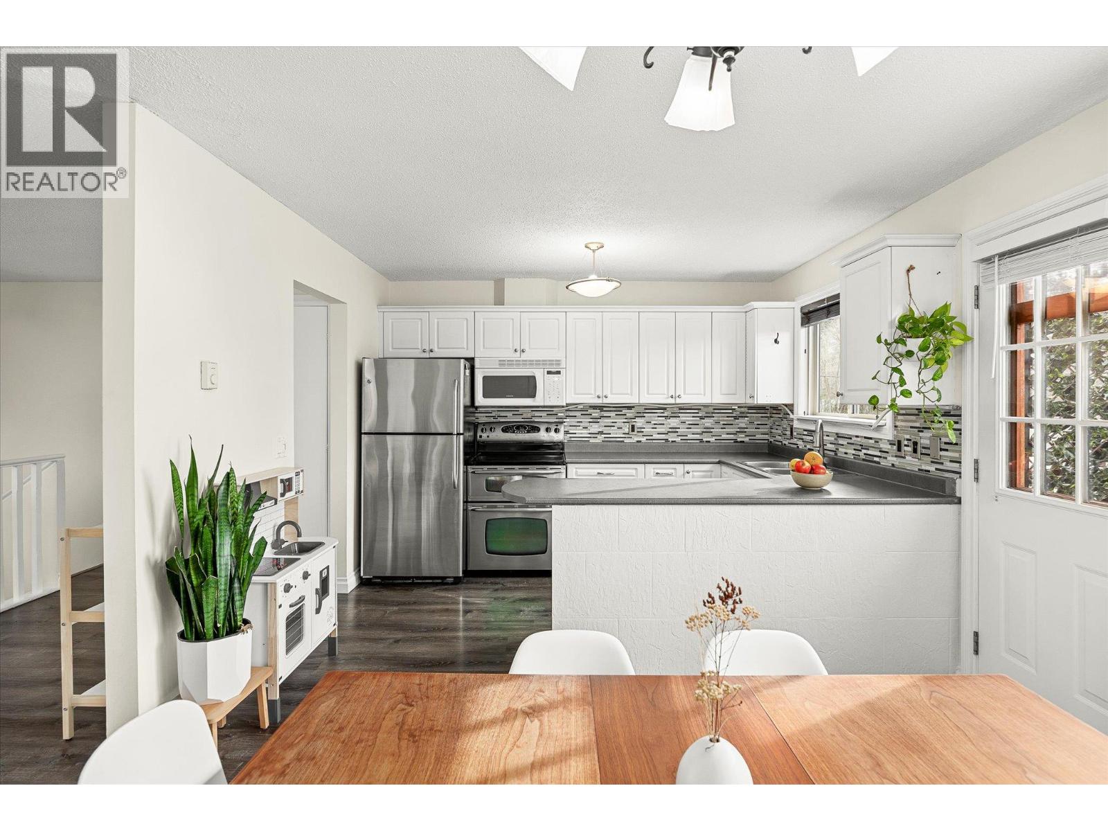 1665 Ross Road, West Kelowna, British Columbia  V1Z 1L7 - Photo 9 - 10383902