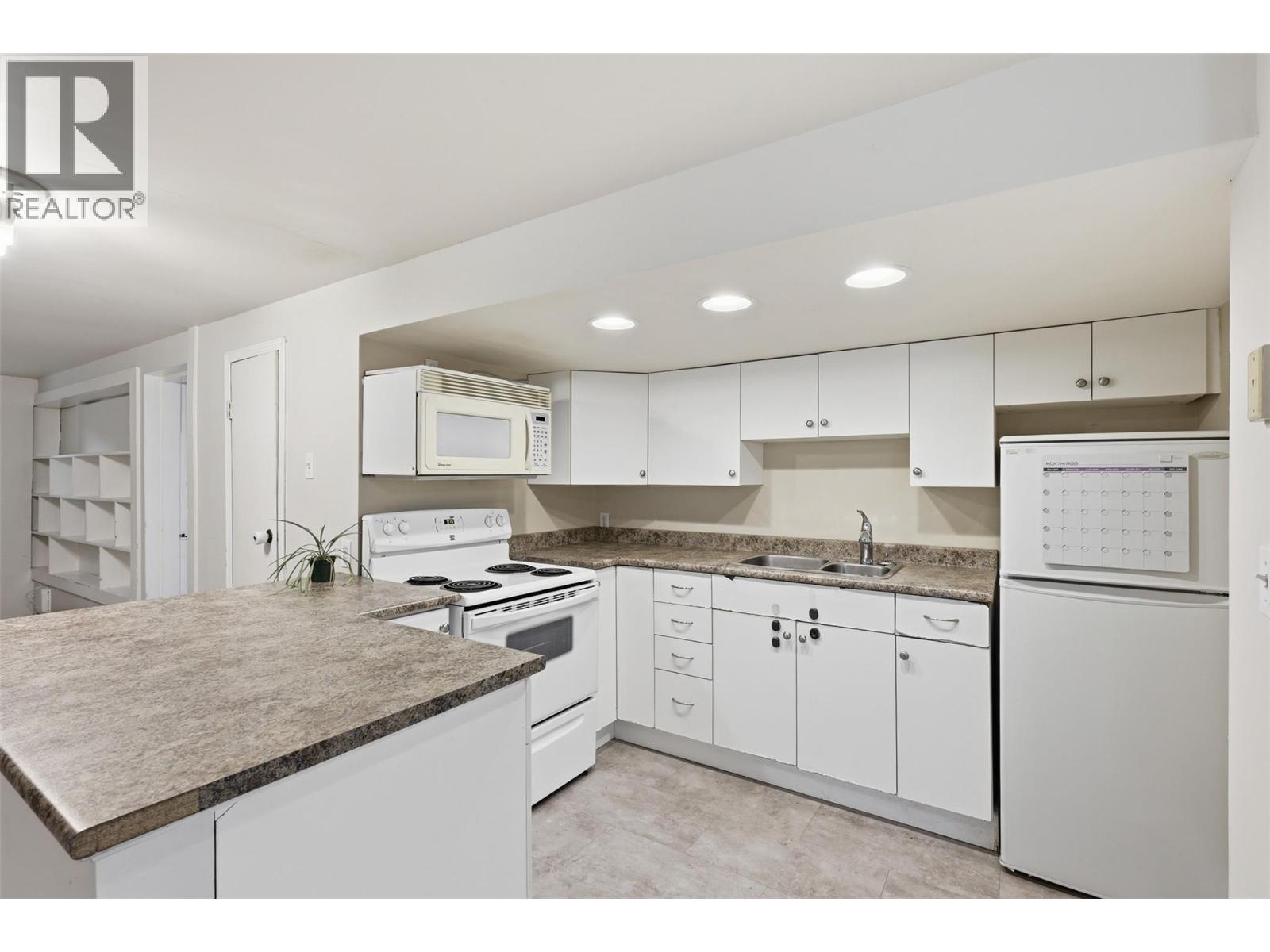 1144 Sherbrooke Avenue, Kamloops, British Columbia  V2B 1W7 - Photo 30 - 10383797