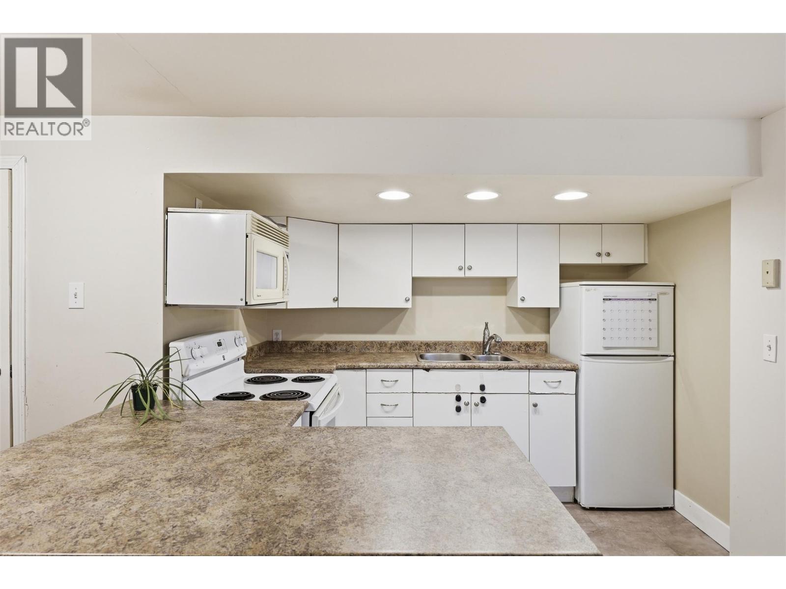 1144 Sherbrooke Avenue, Kamloops, British Columbia  V2B 1W7 - Photo 31 - 10383797