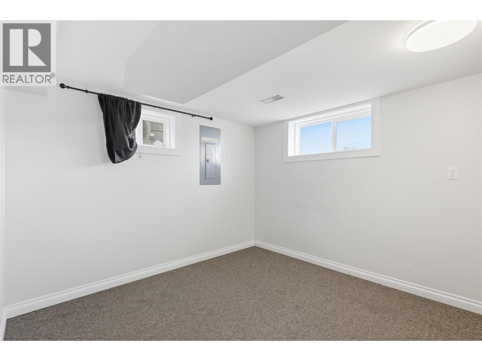 1144 Sherbrooke Avenue, Kamloops, British Columbia  V2B 1W7 - Photo 37 - 10383797