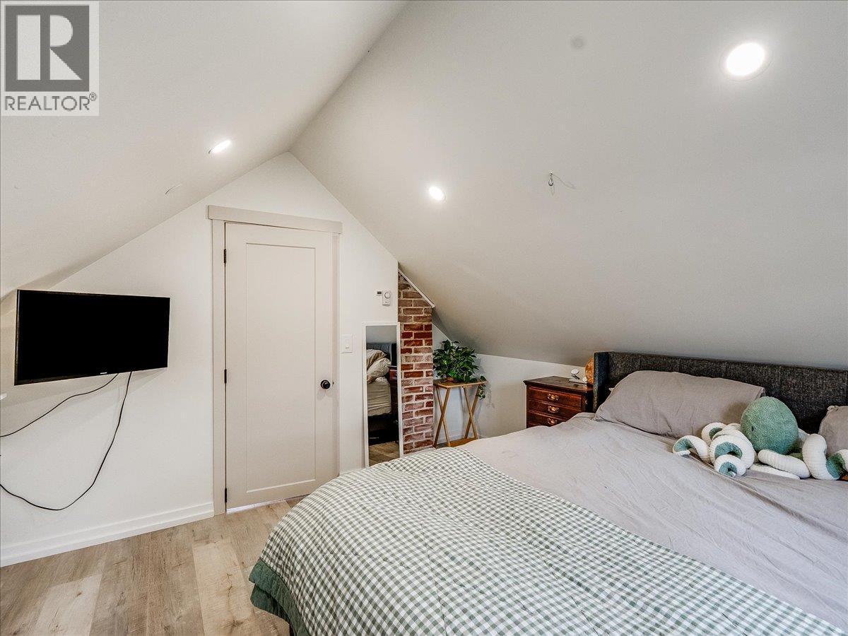 702 6th Street, Castlegar, British Columbia  V1N 2E9 - Photo 43 - 10383681