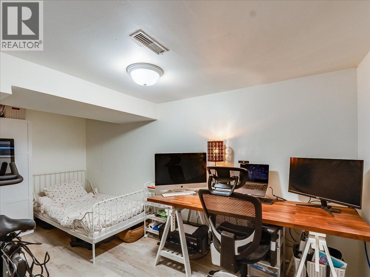 702 6th Street, Castlegar, British Columbia  V1N 2E9 - Photo 46 - 10383681