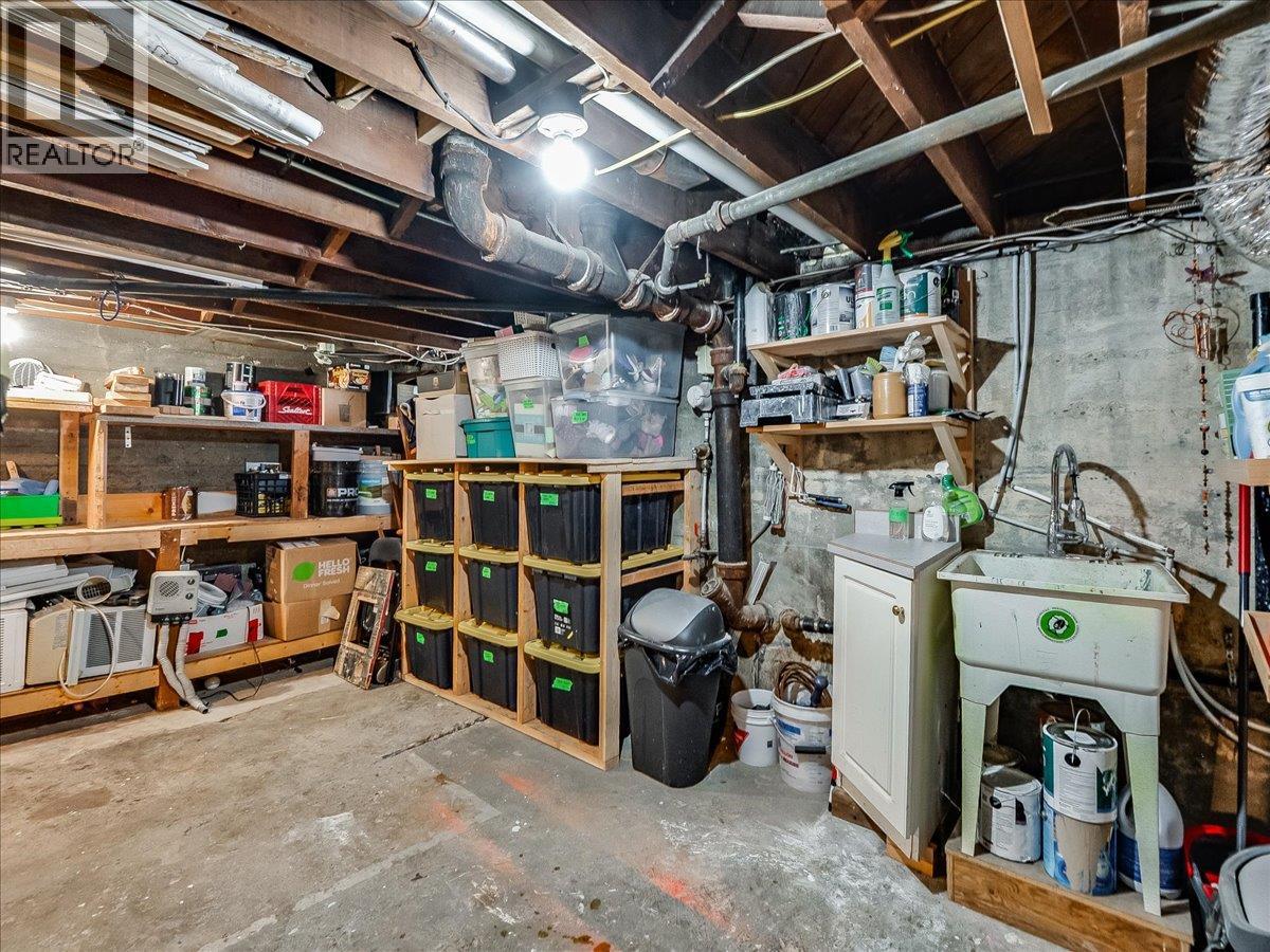 702 6th Street, Castlegar, British Columbia  V1N 2E9 - Photo 50 - 10383681