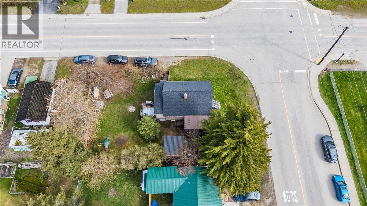 702 6th Street, Castlegar, British Columbia  V1N 2E9 - Photo 58 - 10383681